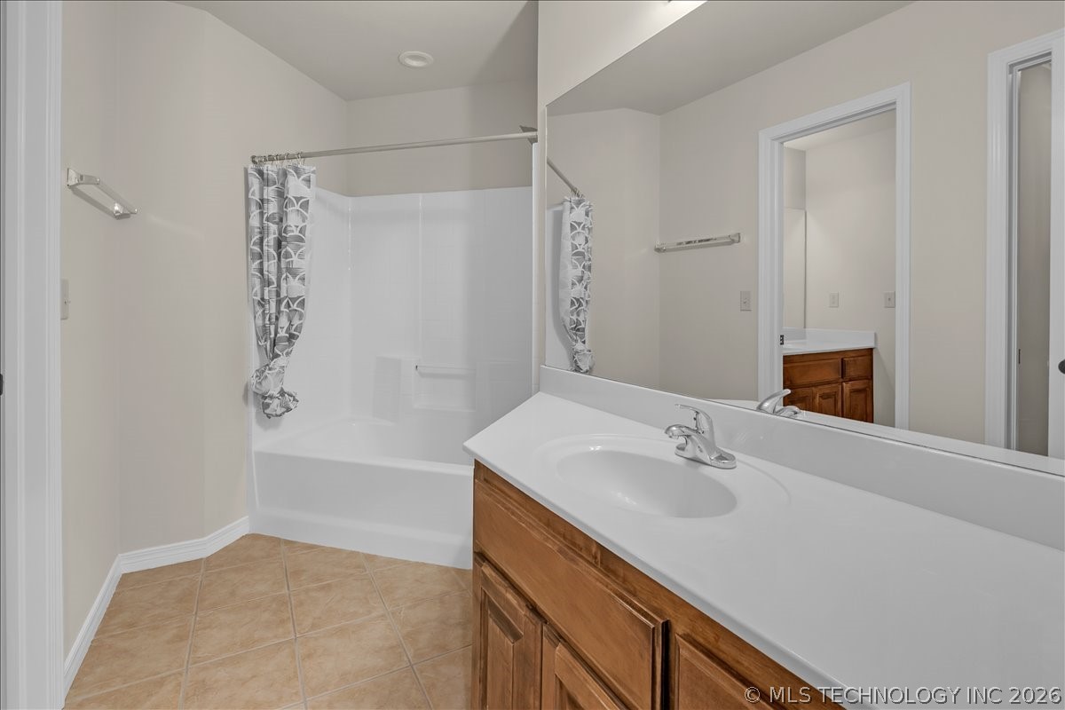 16506 E 49th Place Property Photo 39