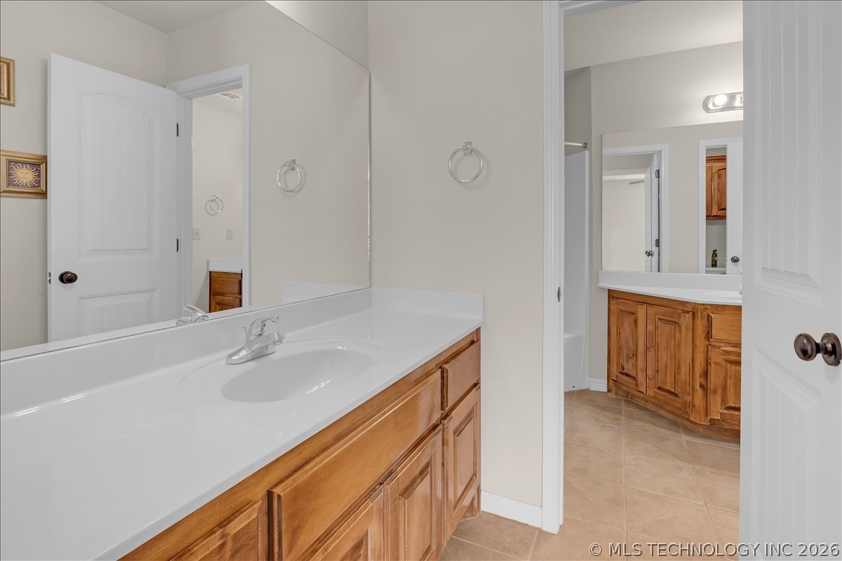 16506 E 49th Place Property Photo 40
