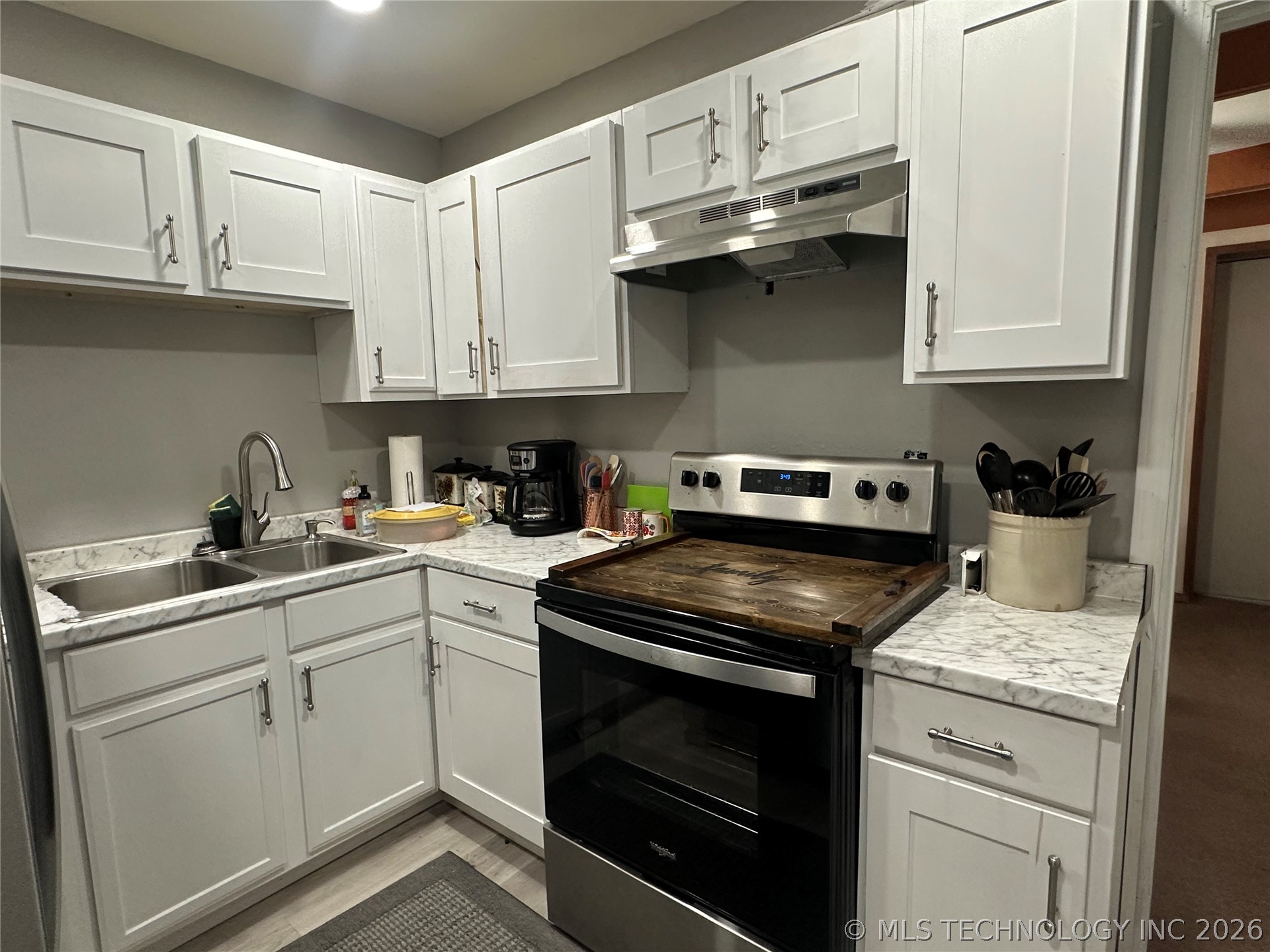 500 N Wood Drive Property Photo 18