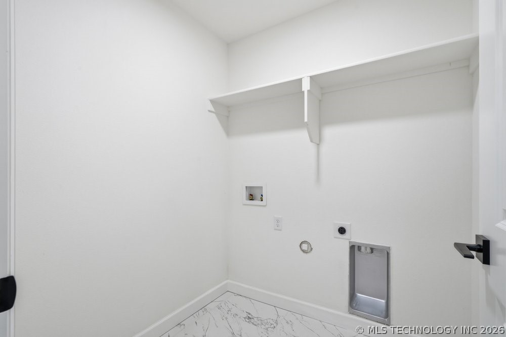 16101 E Oklahoma Street Property Photo 20
