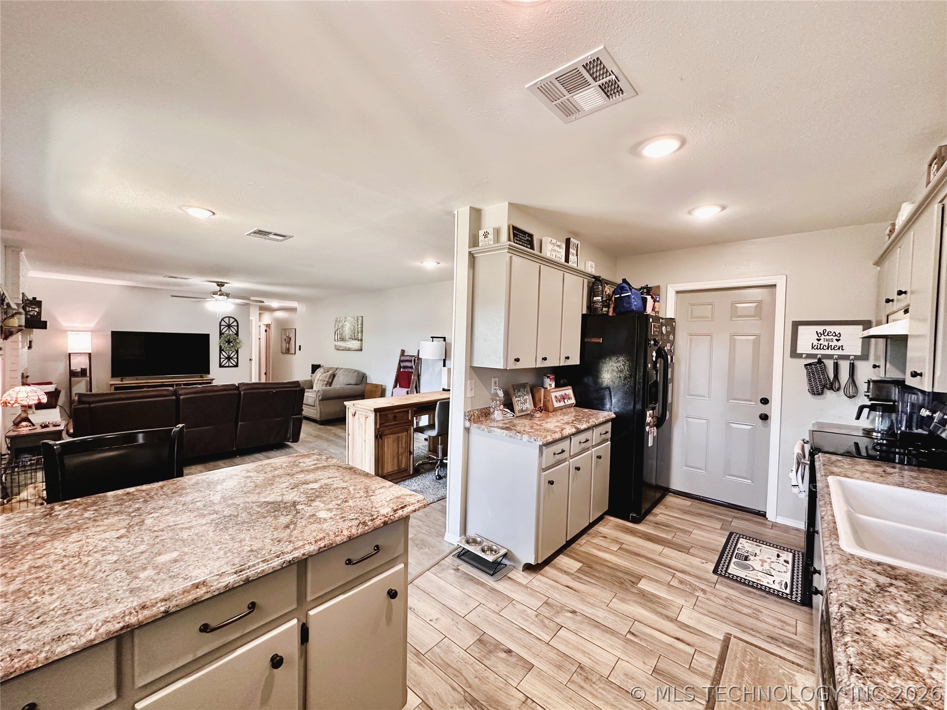 419 Trenton Road Property Photo 8