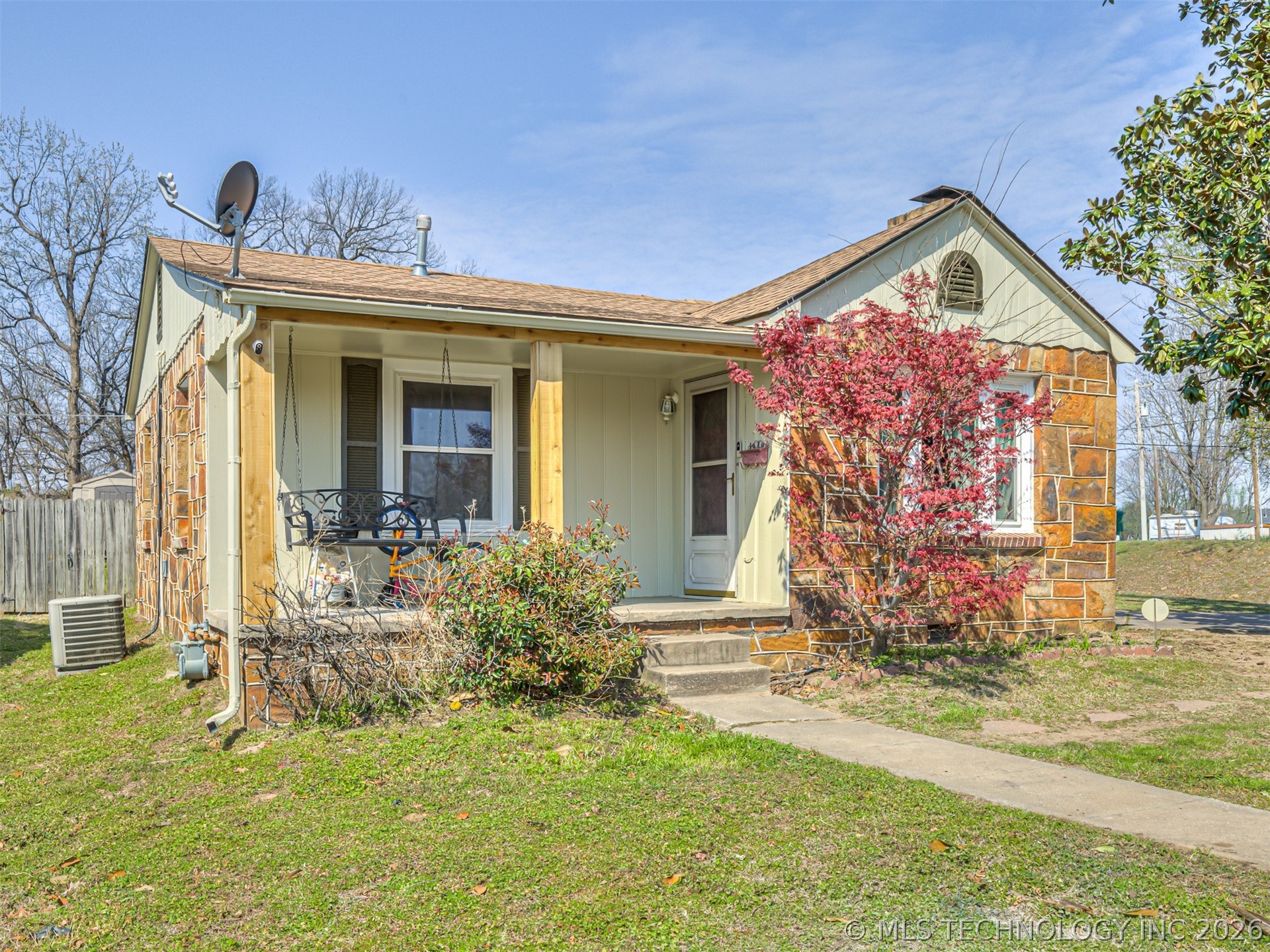 1024 N Main Street Property Photo 4
