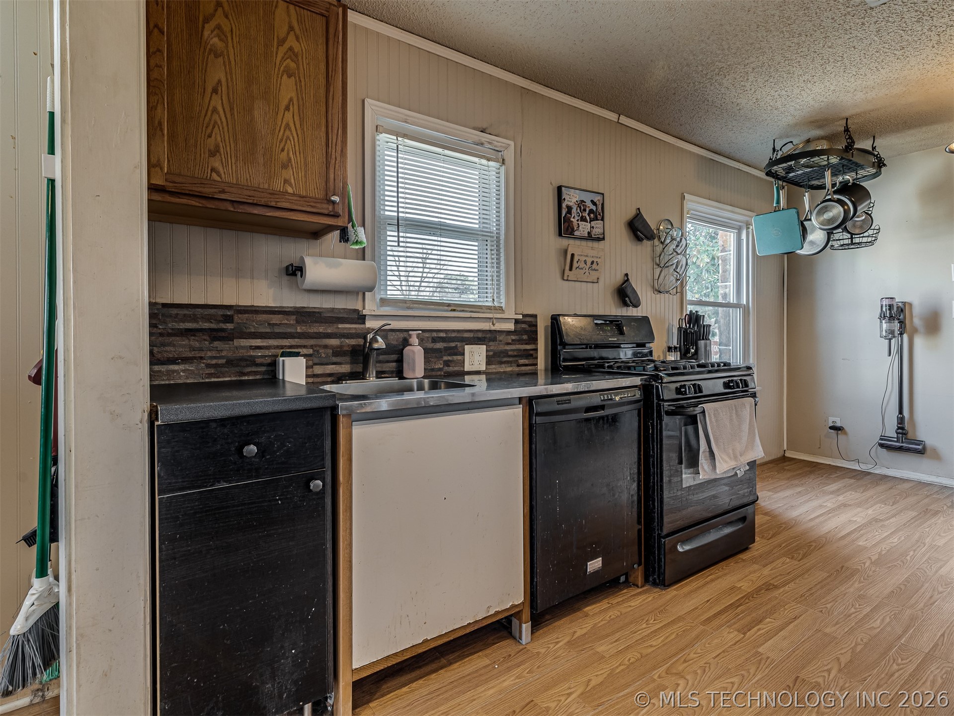 1024 N Main Street Property Photo 19