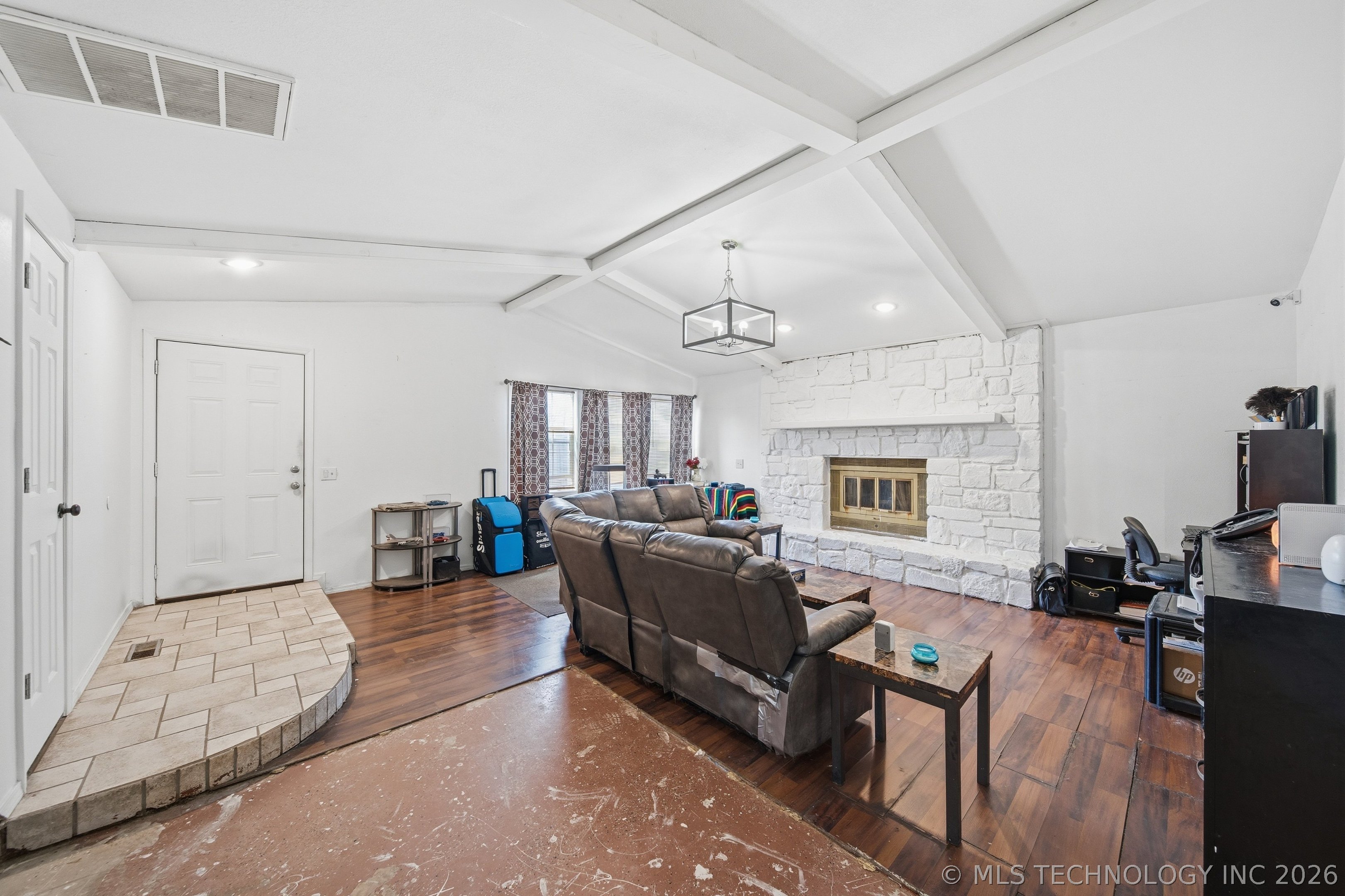 14209 E 37th Place Property Photo 3