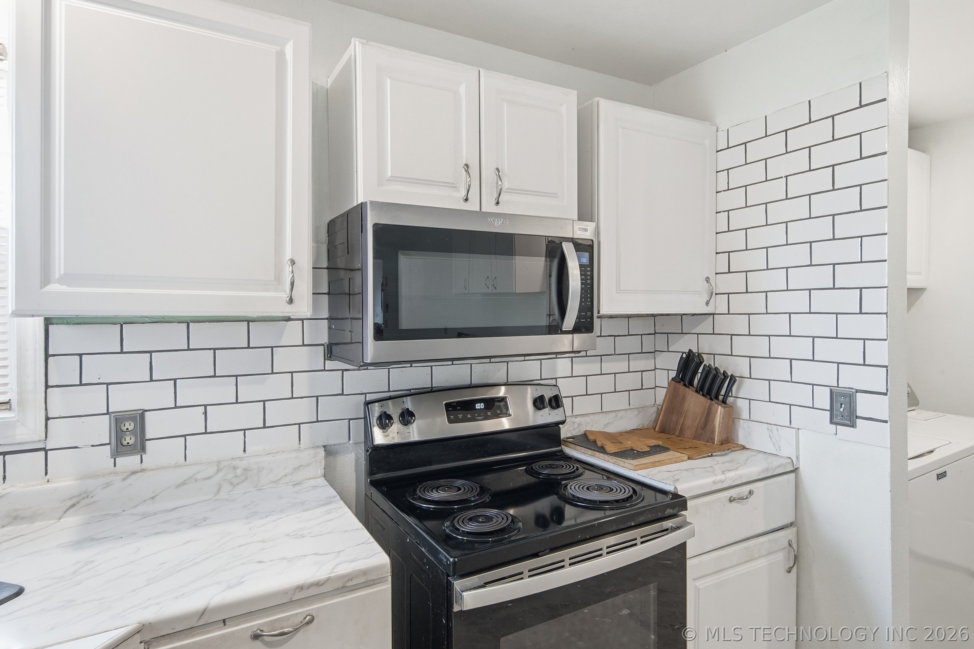 14209 E 37th Place Property Photo 10