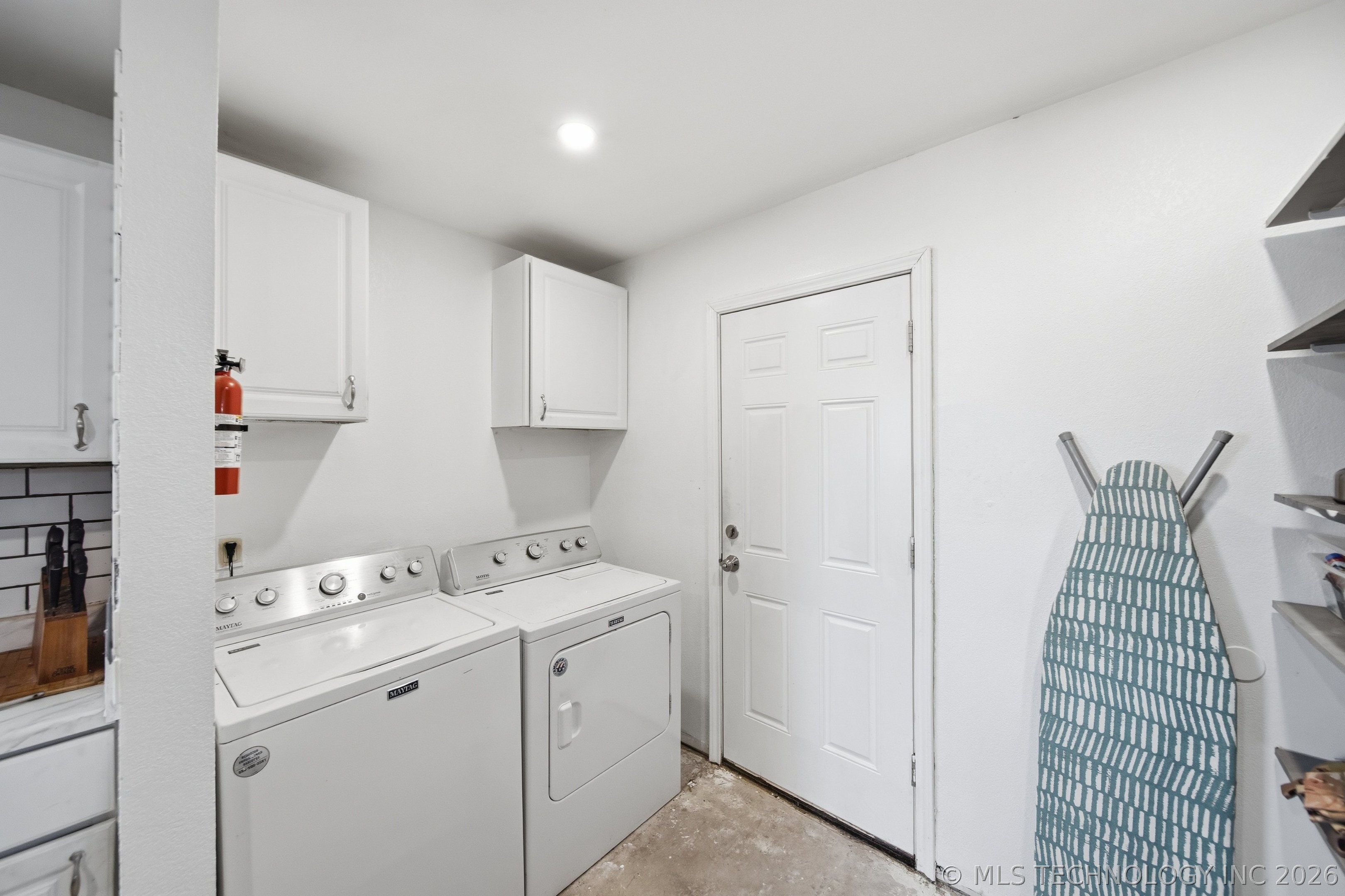 14209 E 37th Place Property Photo 11