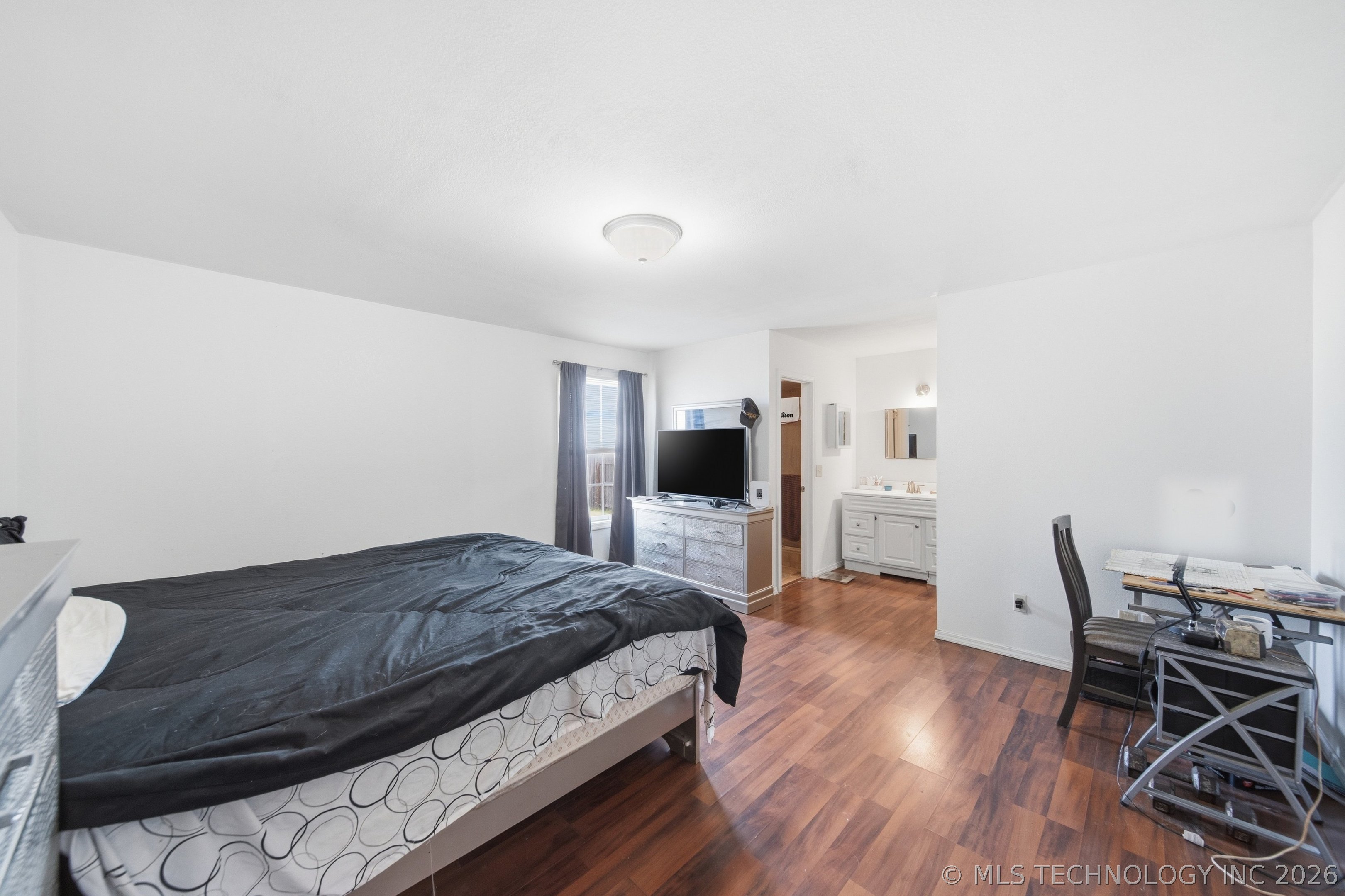14209 E 37th Place Property Photo 15