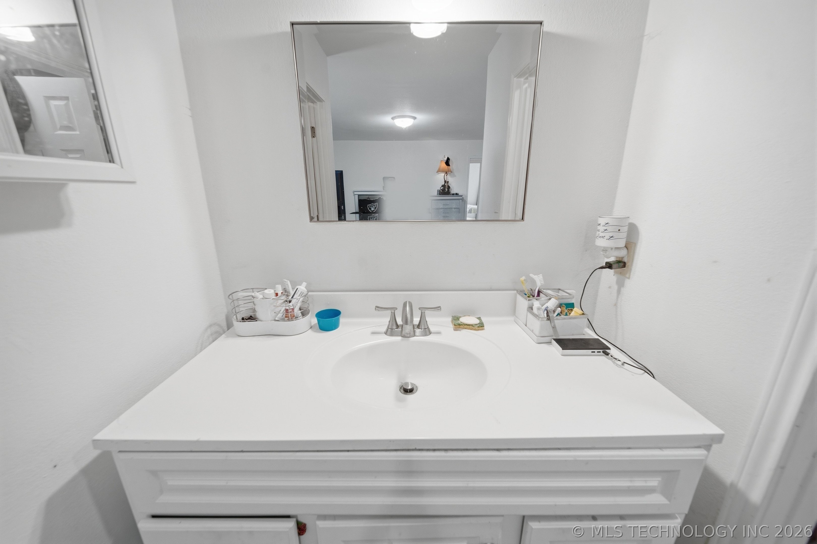 14209 E 37th Place Property Photo 17