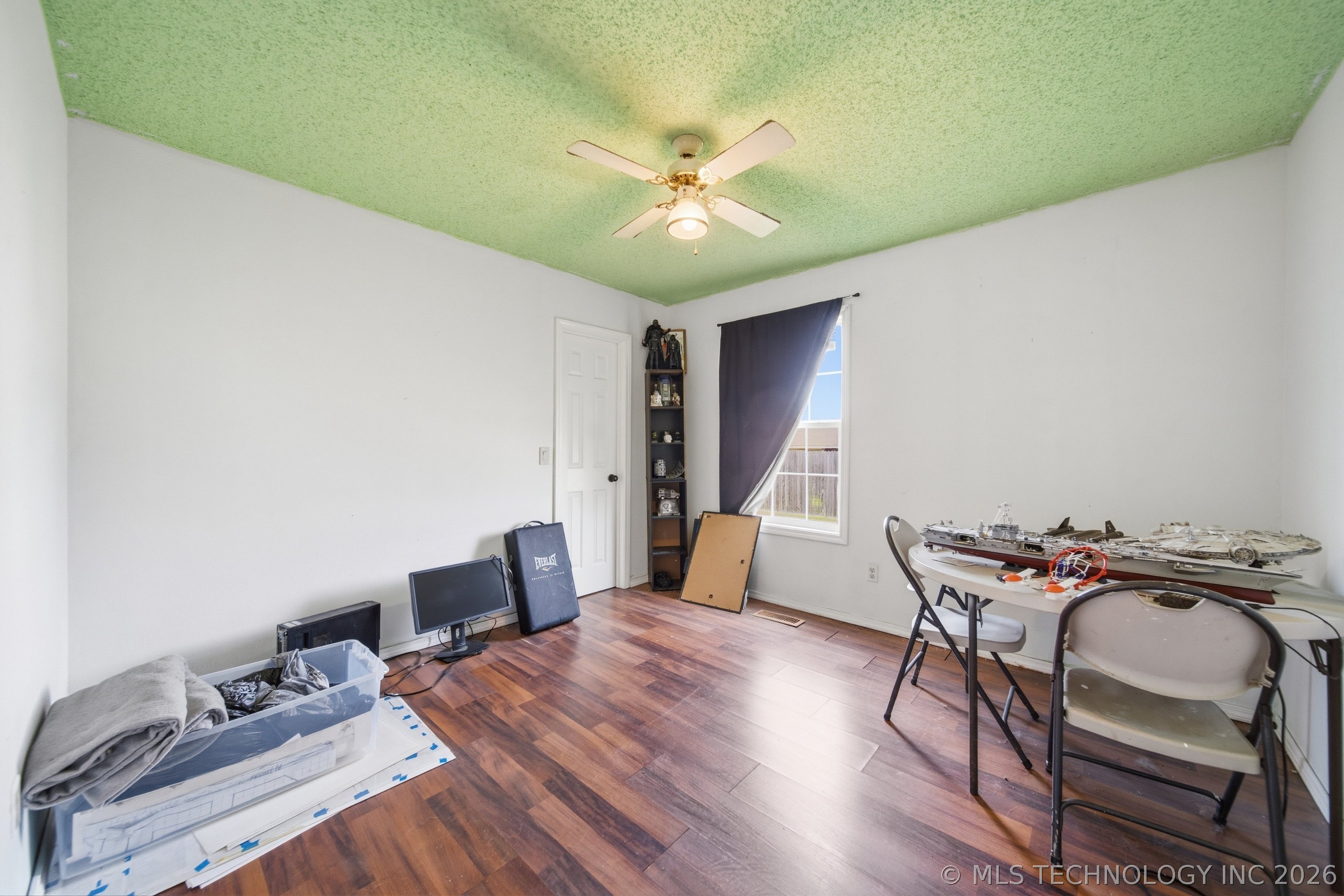 14209 E 37th Place Property Photo 24