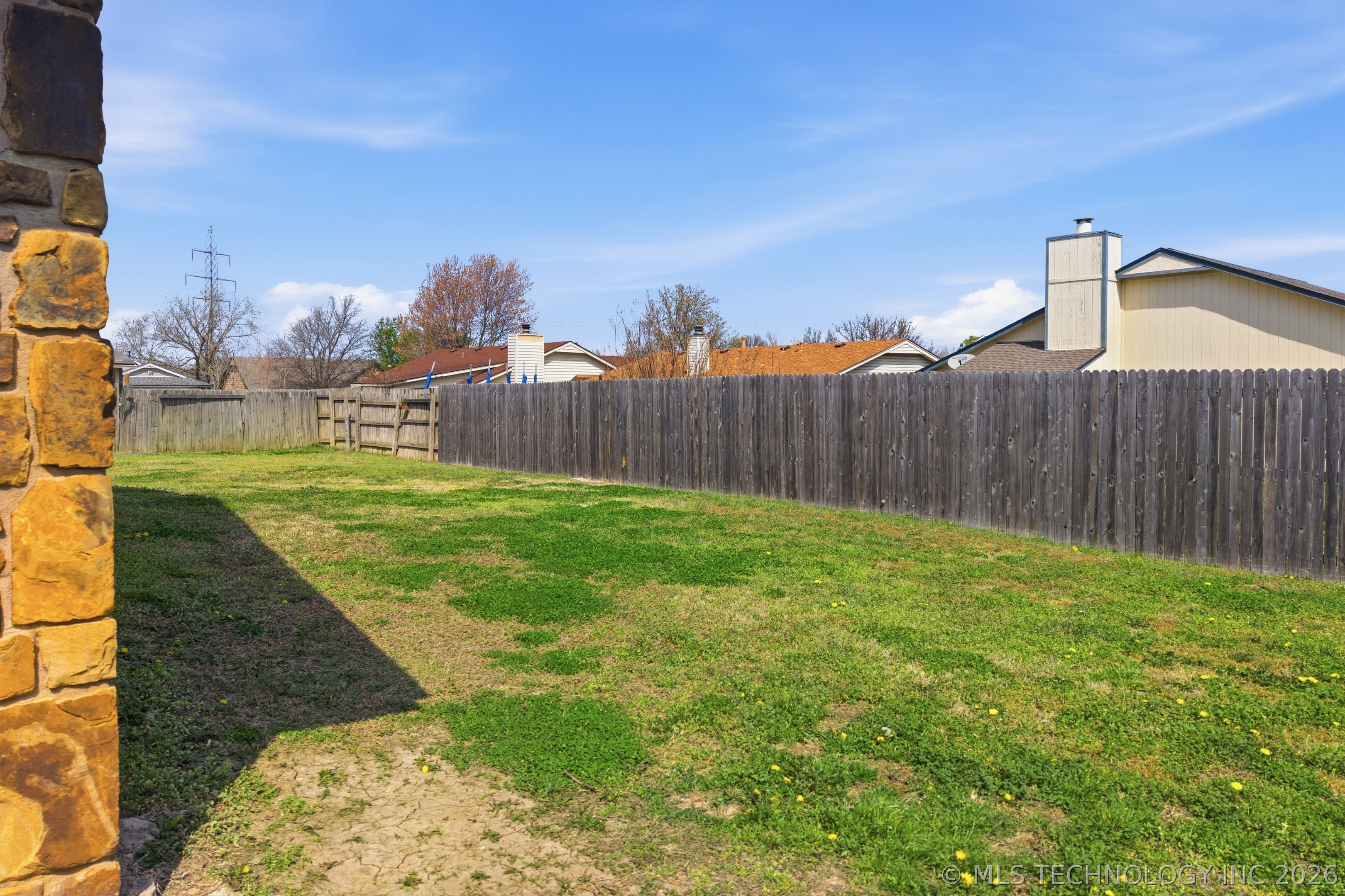 14209 E 37th Place Property Photo 25