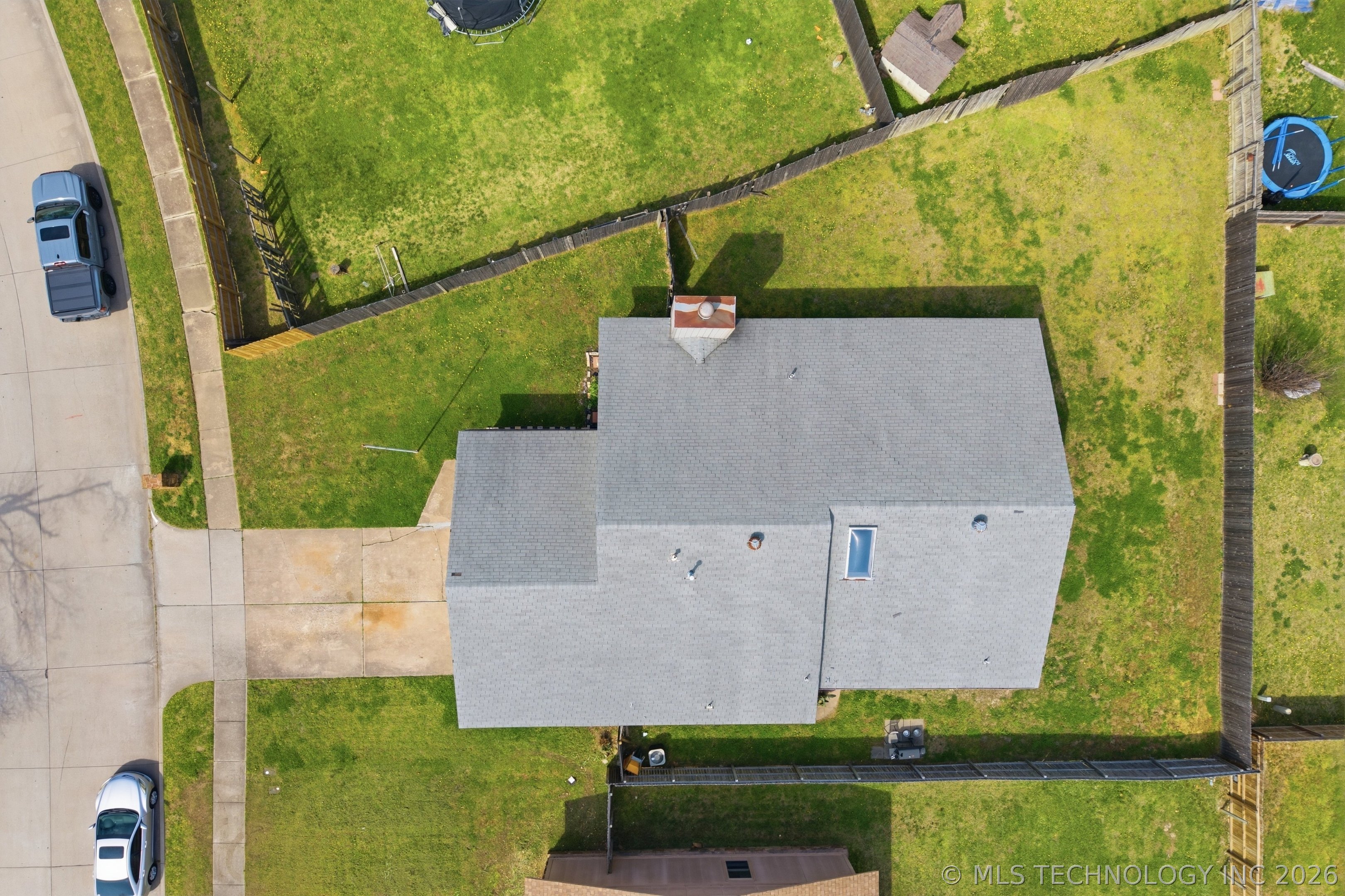 14209 E 37th Place Property Photo 31