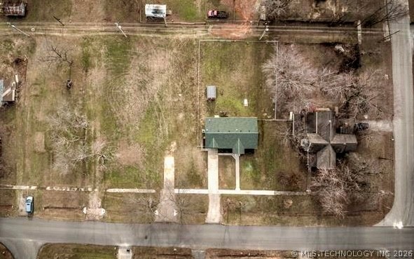534 W 6th Street Property Photo 2