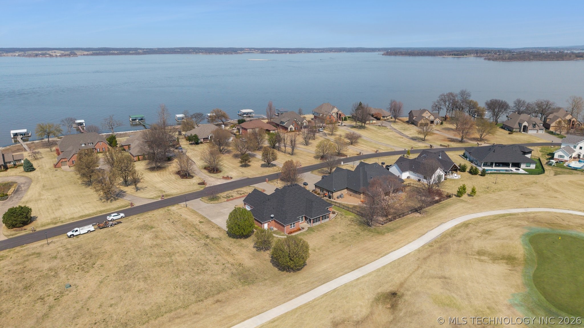 5020 Lake Breeze Road Property Photo 4