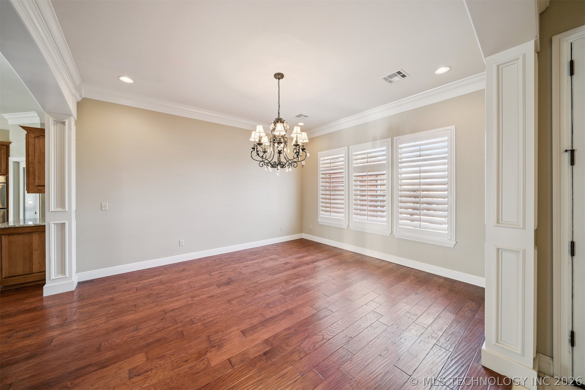 5020 Lake Breeze Road Property Photo 8