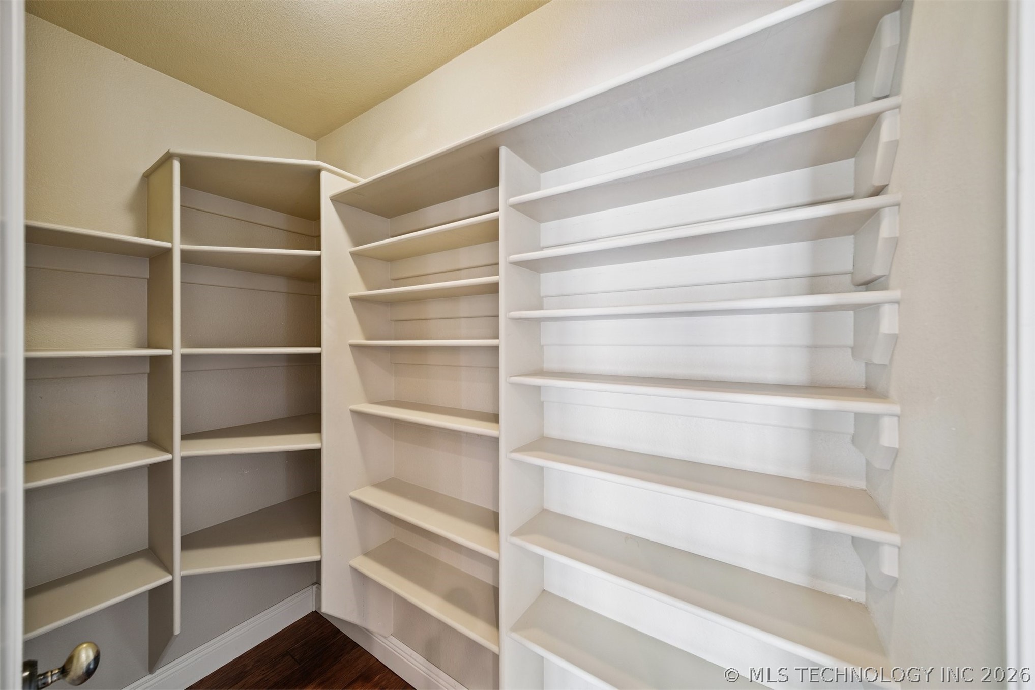 5020 Lake Breeze Road Property Photo 19