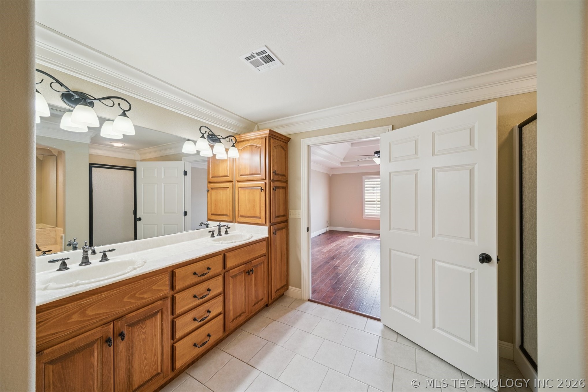 5020 Lake Breeze Road Property Photo 28