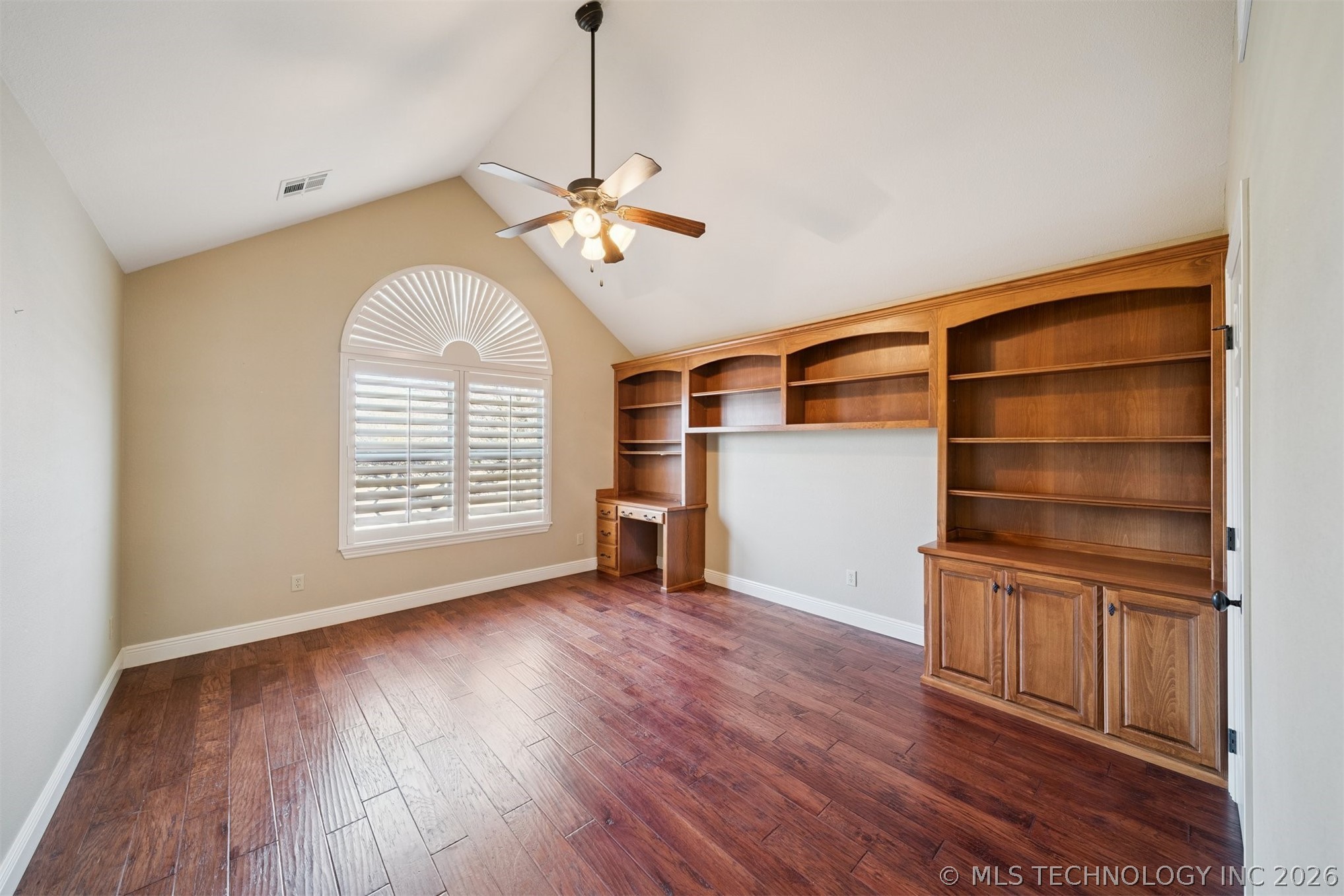 5020 Lake Breeze Road Property Photo 37
