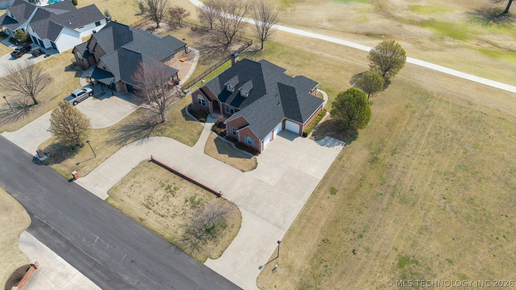 5020 Lake Breeze Road Property Photo 49