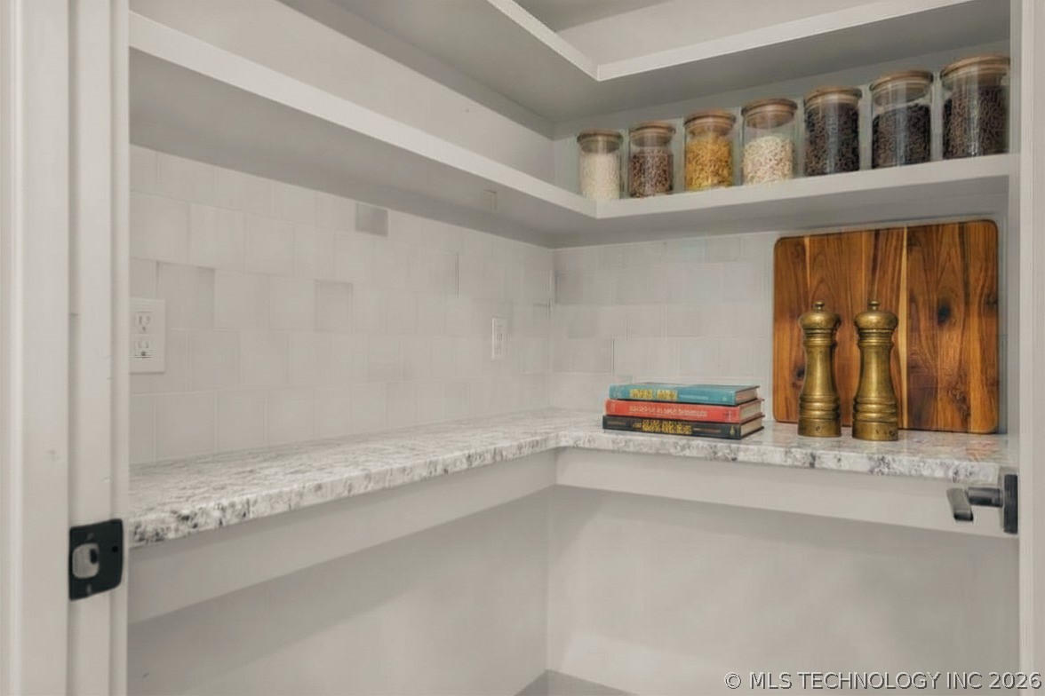 3921 S Madison Avenue Property Photo 8