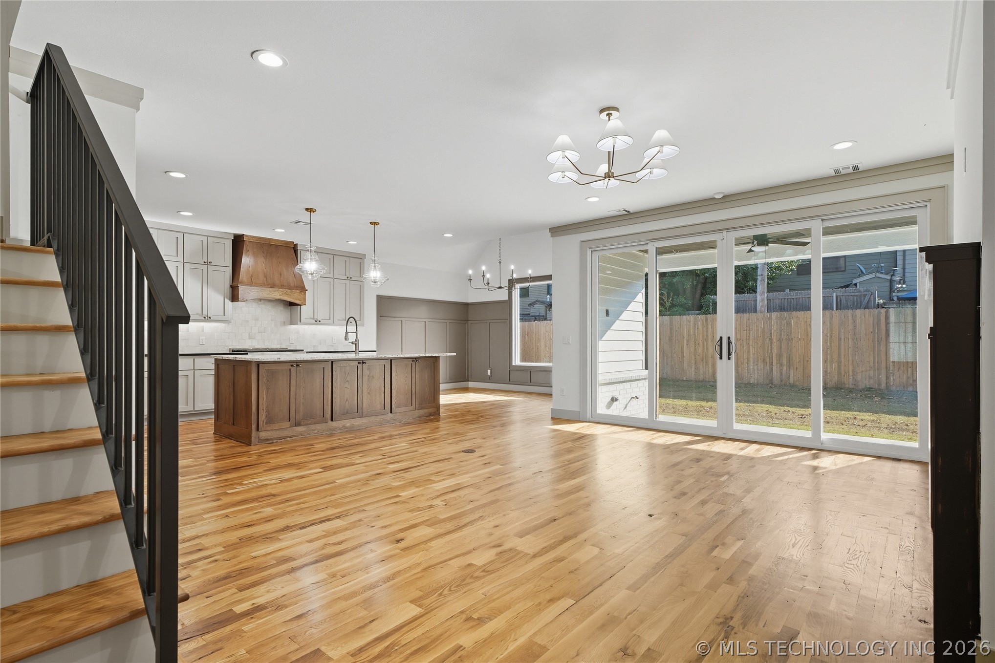 3921 S Madison Avenue Property Photo 10