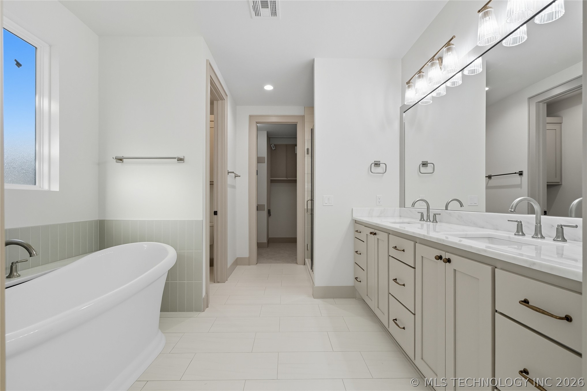 3921 S Madison Avenue Property Photo 15