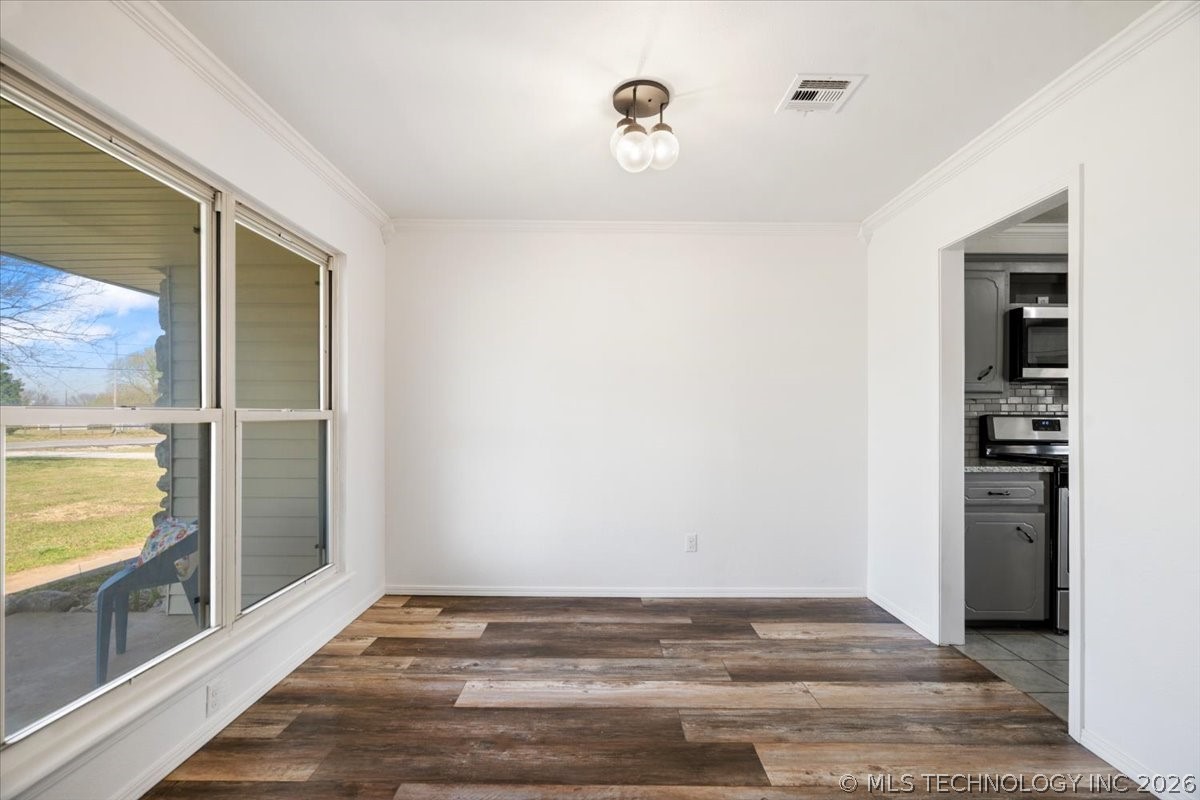 12139 N 121 East Avenue Property Photo 9