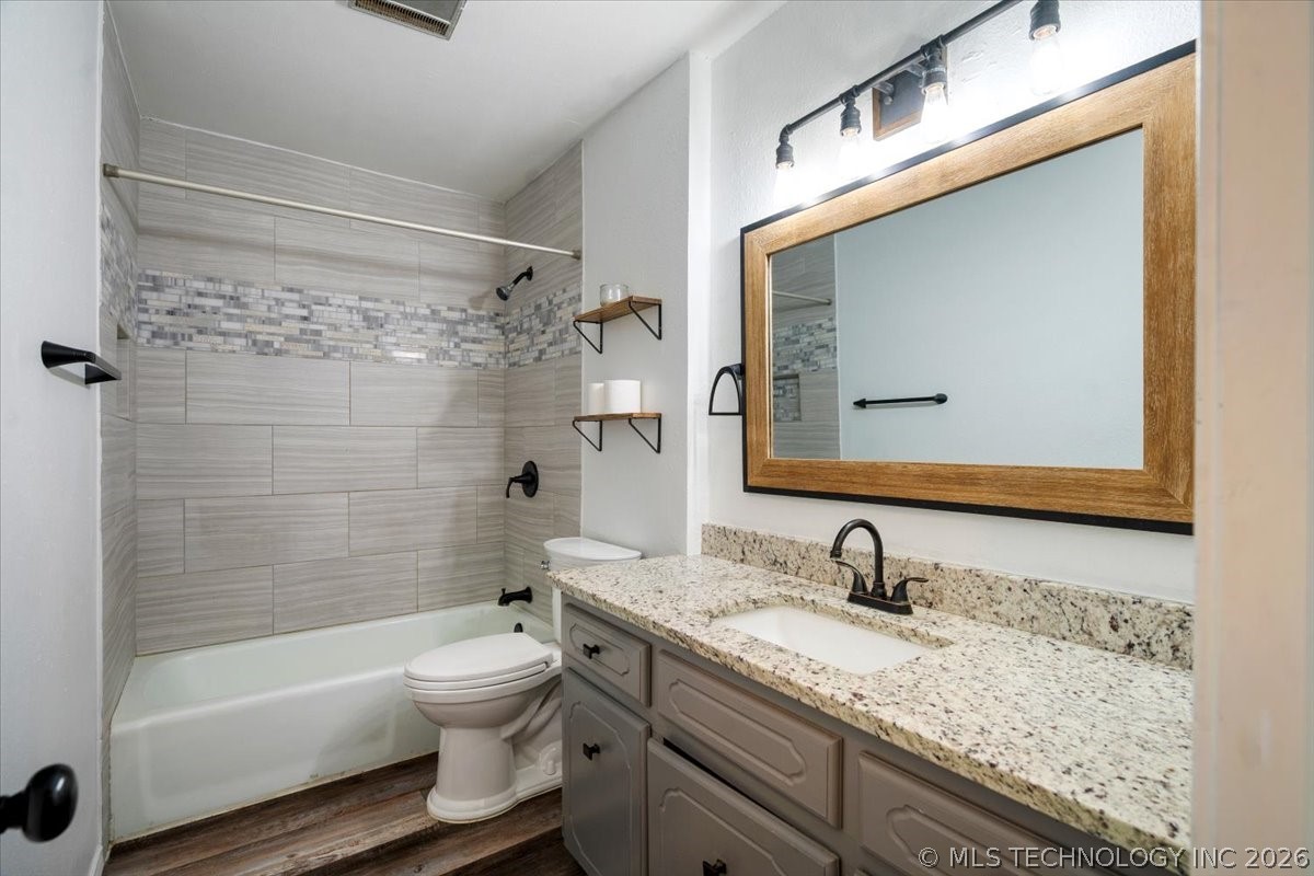 12139 N 121 East Avenue Property Photo 20