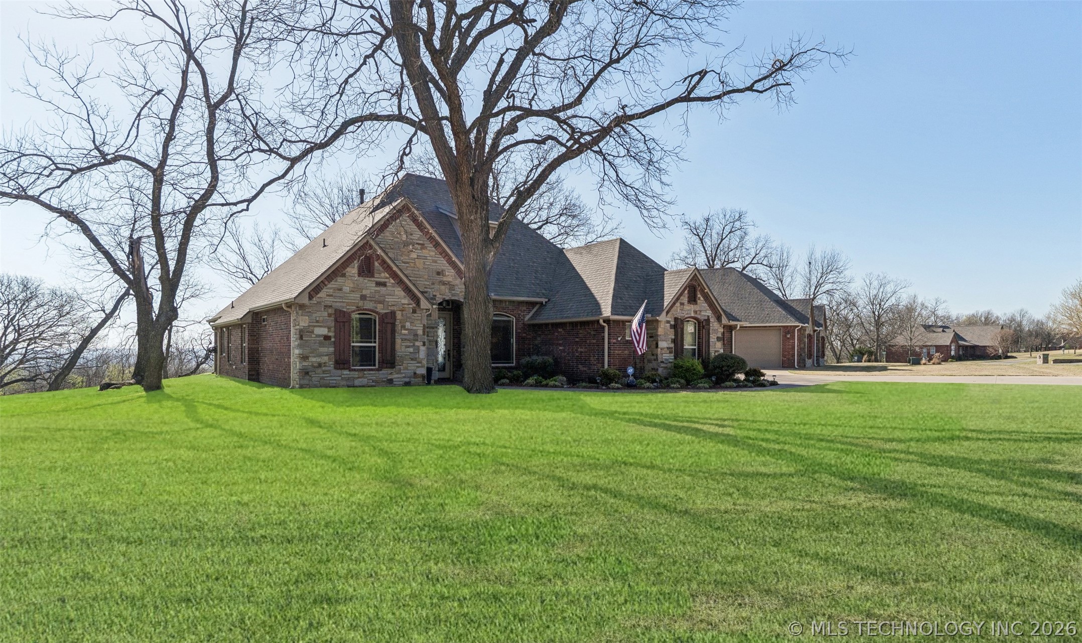 22013 Countryside Drive Property Photo 3