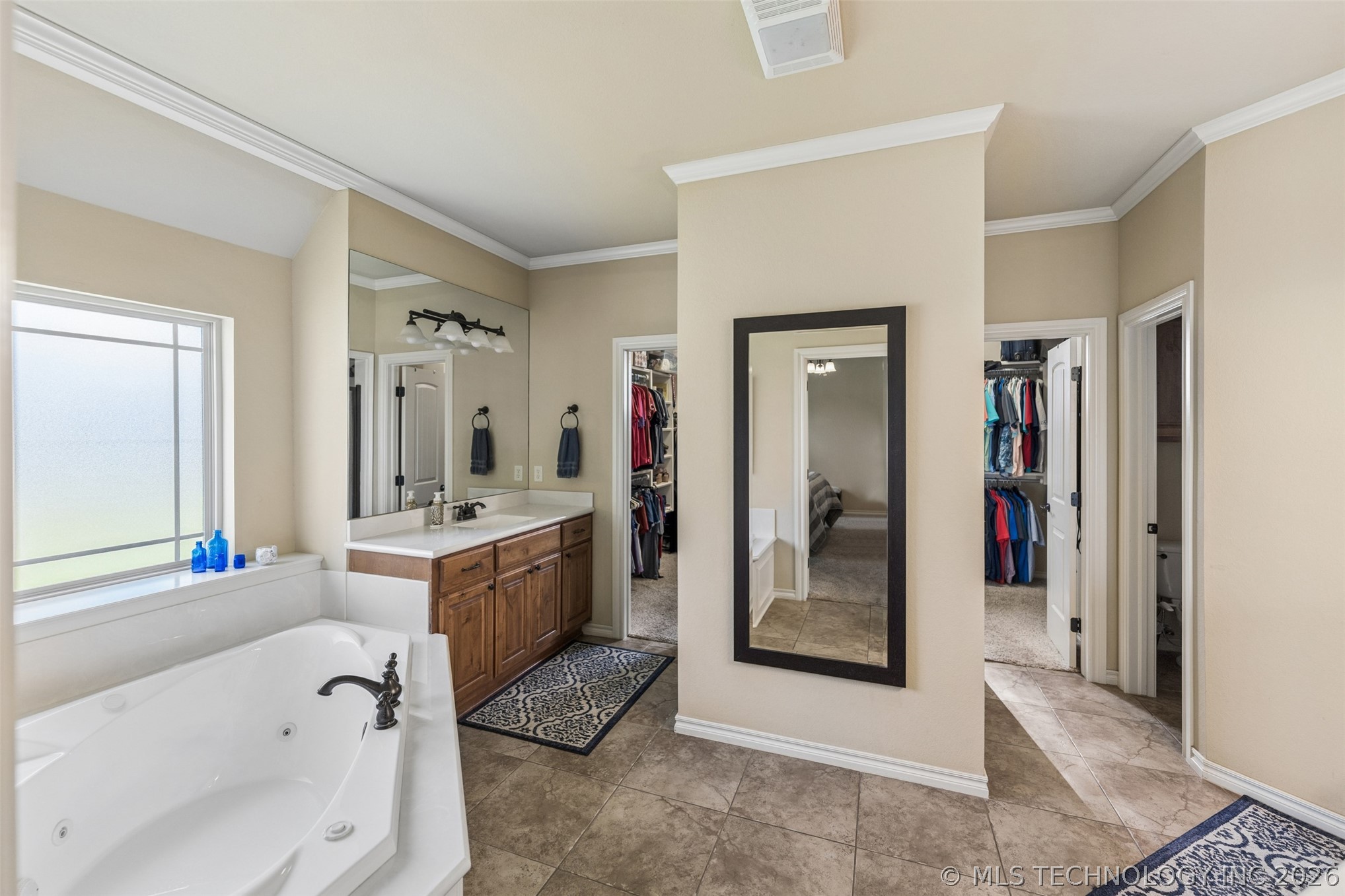 22013 Countryside Drive Property Photo 32