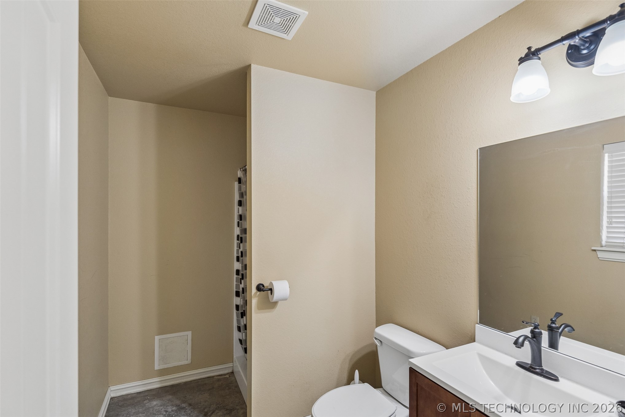 22013 Countryside Drive Property Photo 58