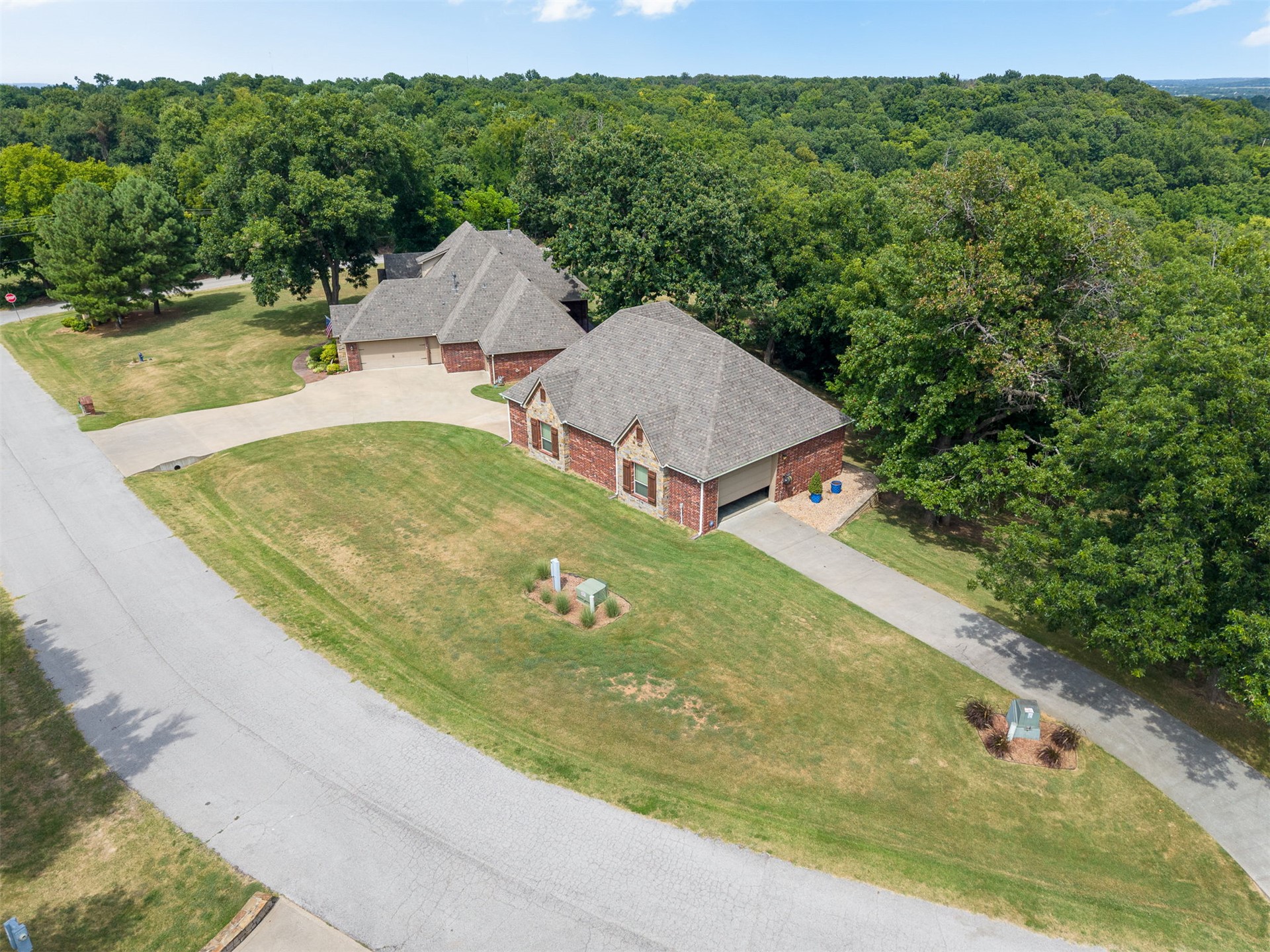 22013 Countryside Drive Property Photo 89
