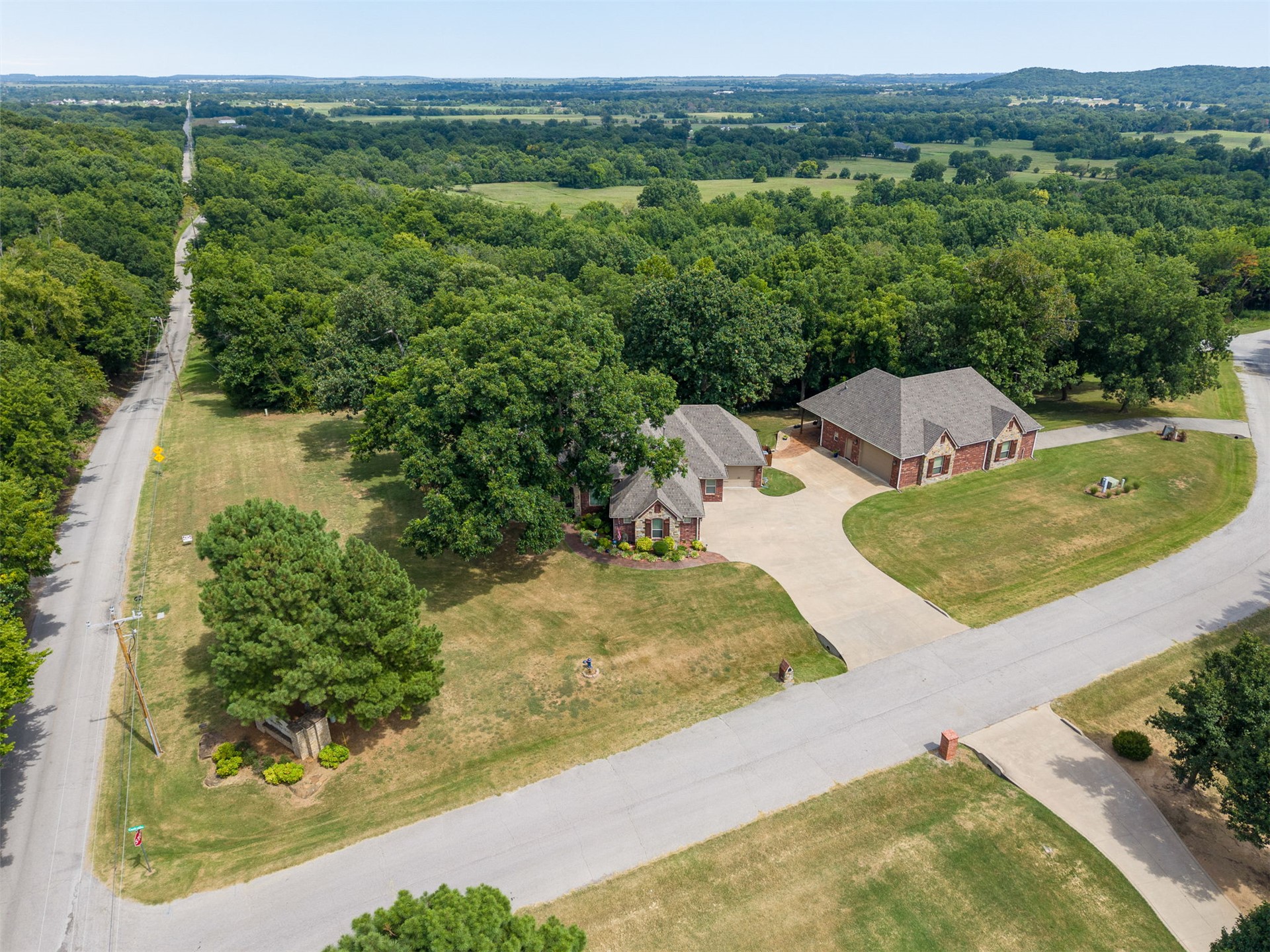 22013 Countryside Drive Property Photo 91