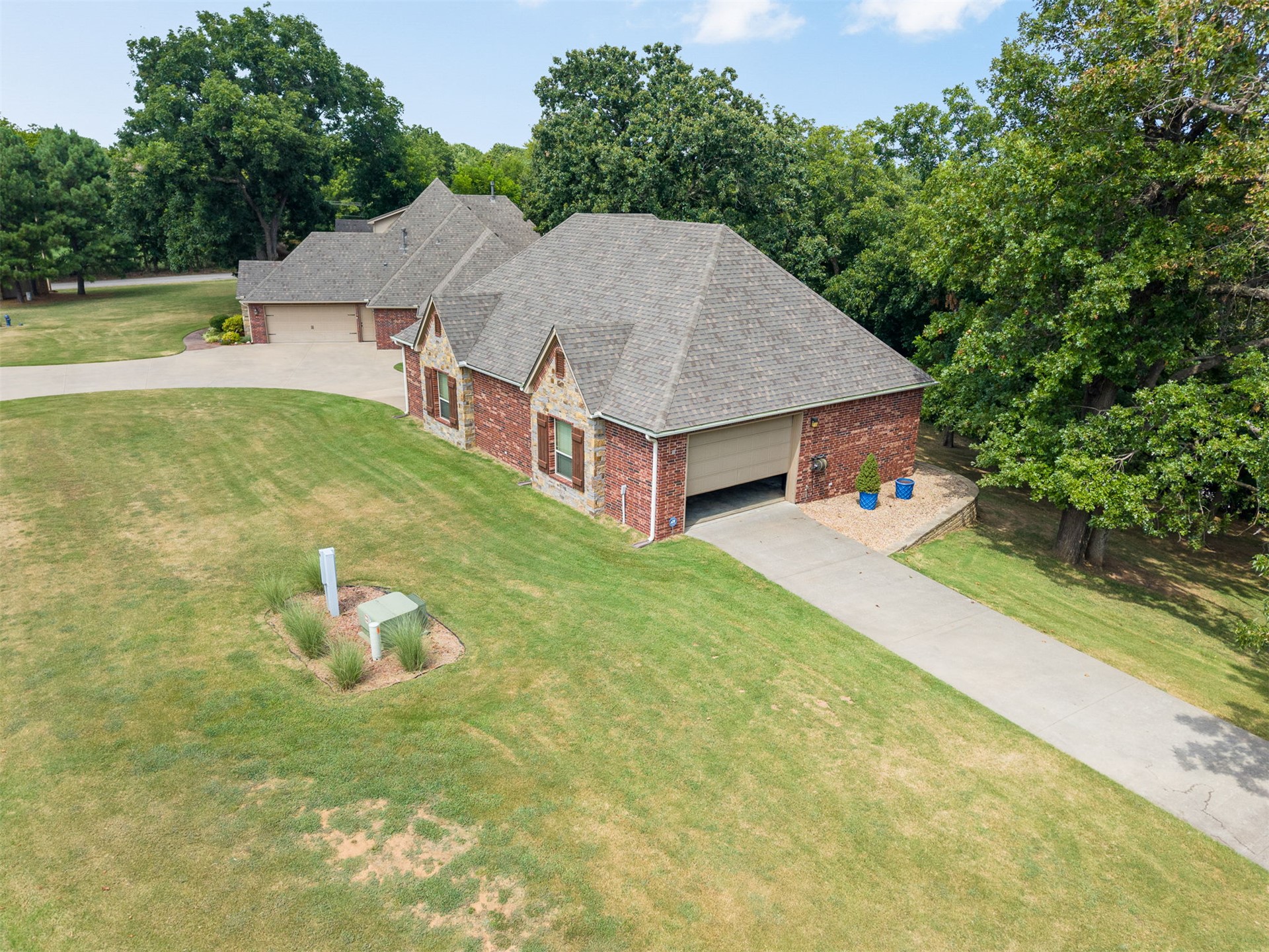 22013 Countryside Drive Property Photo 94