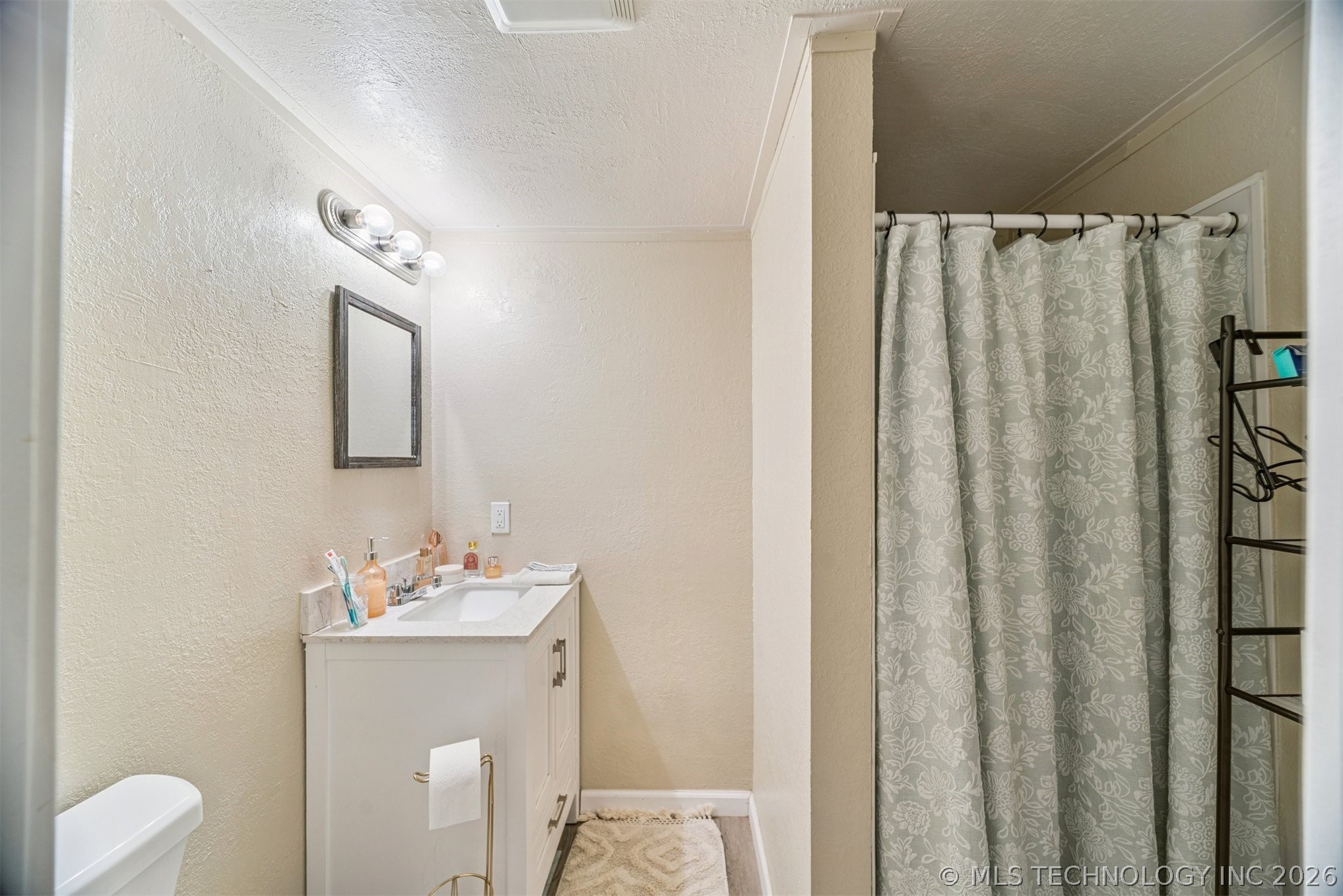 2031 Tarkington Property Photo 8