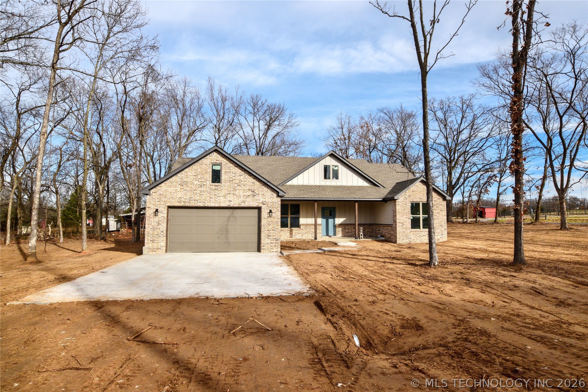 18835 W Hunters Court Property Photo 1