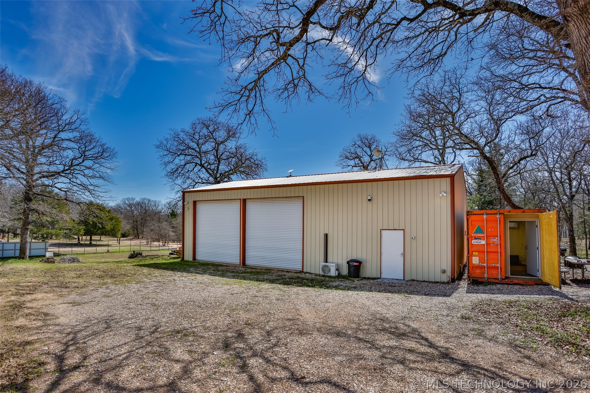 22127 Jimbo Property Photo 1