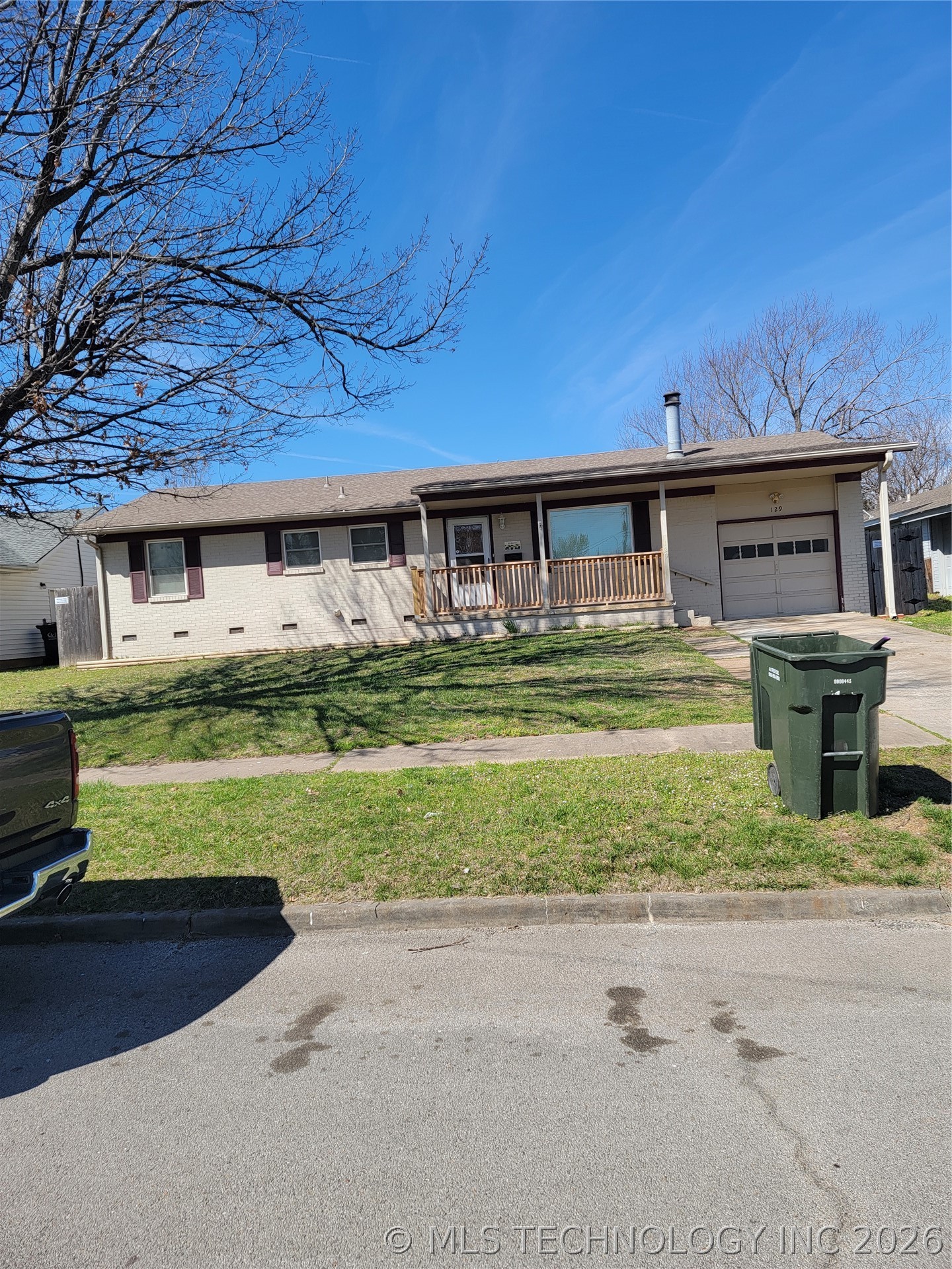 129 Granada Drive Property Photo 1