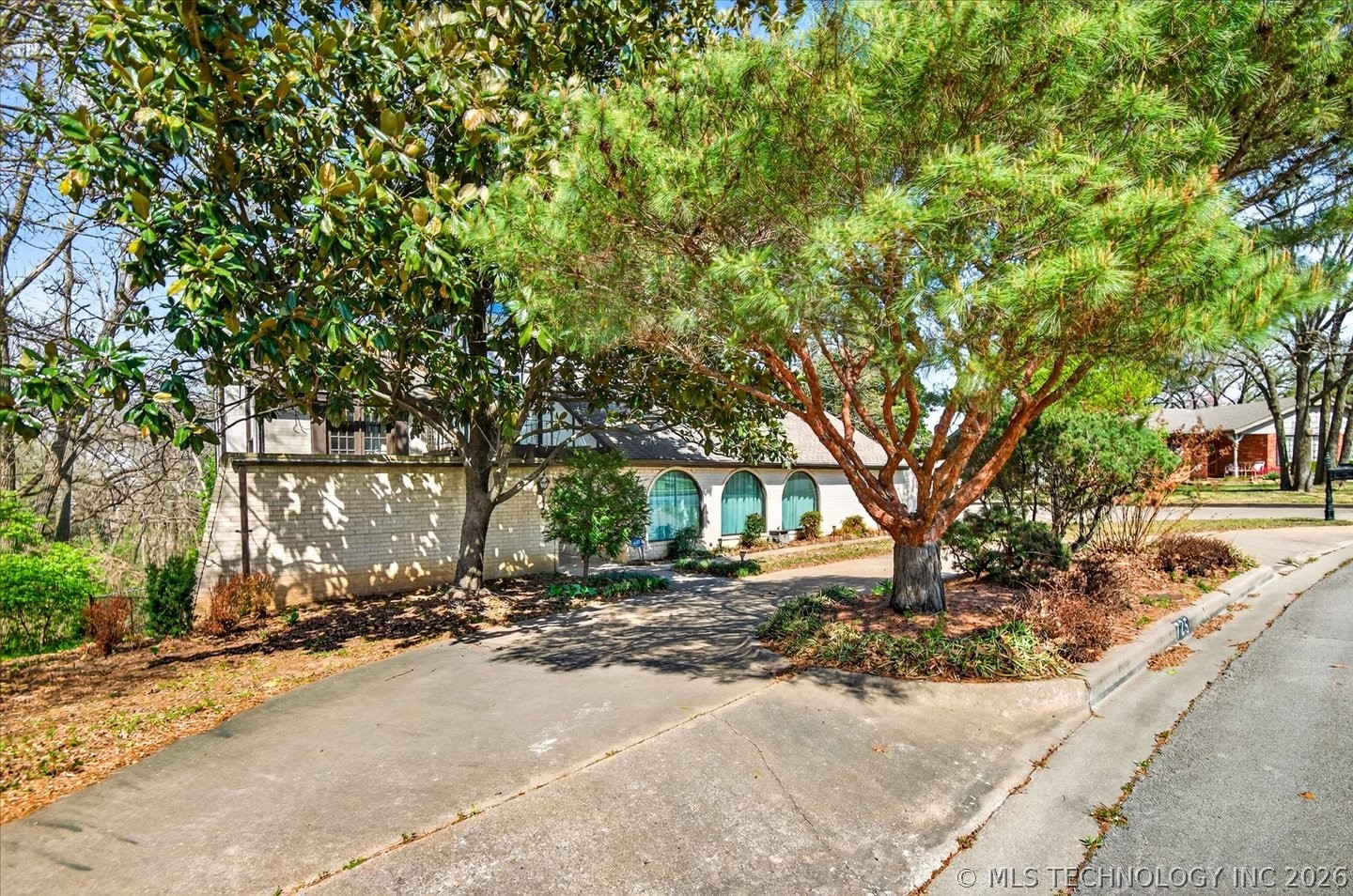 725 Kenwood Drive Property Photo 11