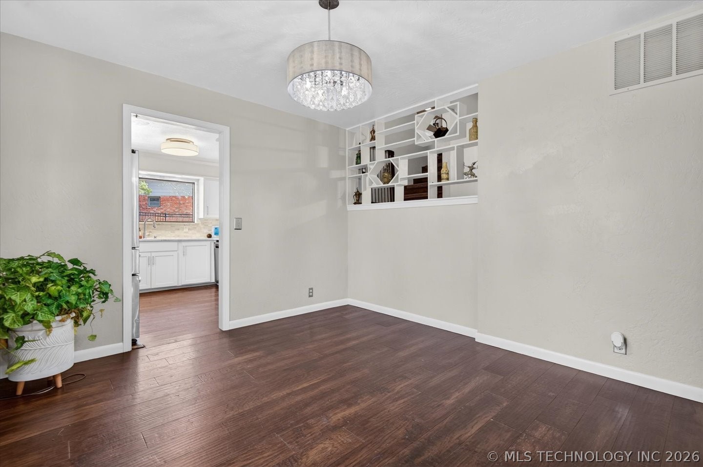 725 Kenwood Drive Property Photo 16