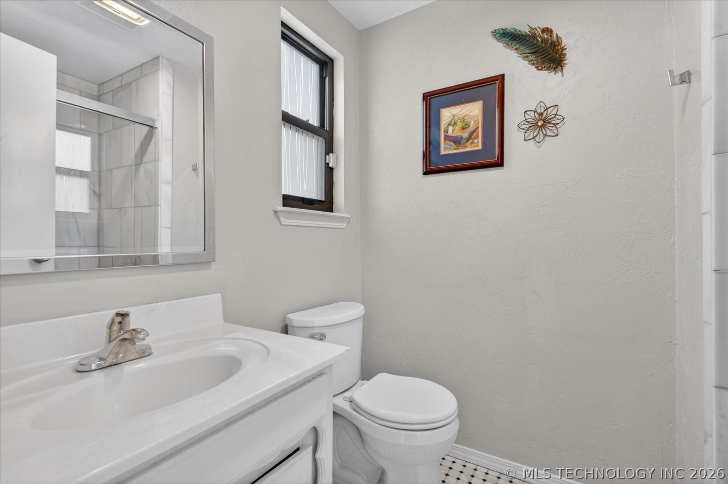 725 Kenwood Drive Property Photo 33