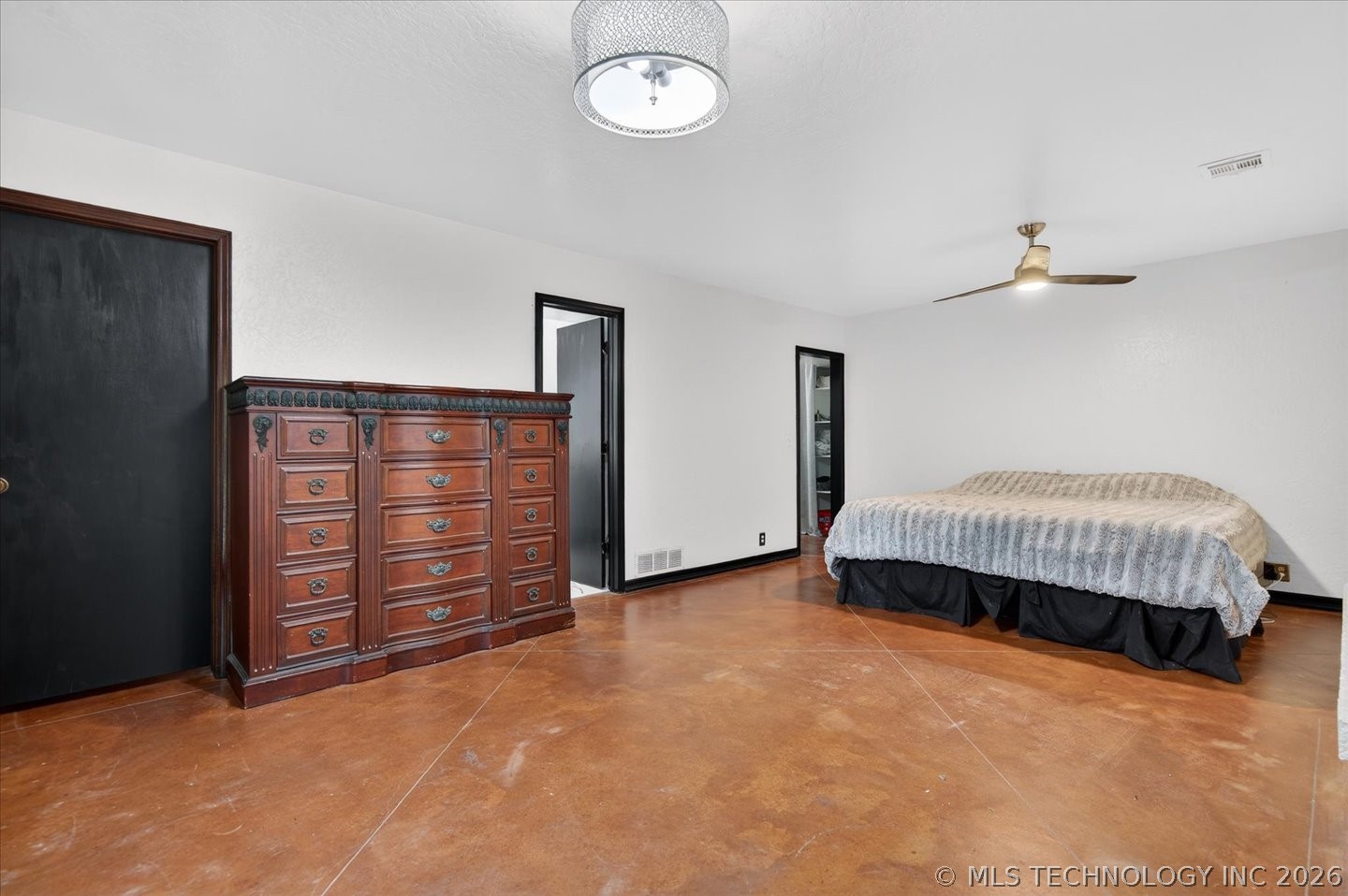 725 Kenwood Drive Property Photo 37