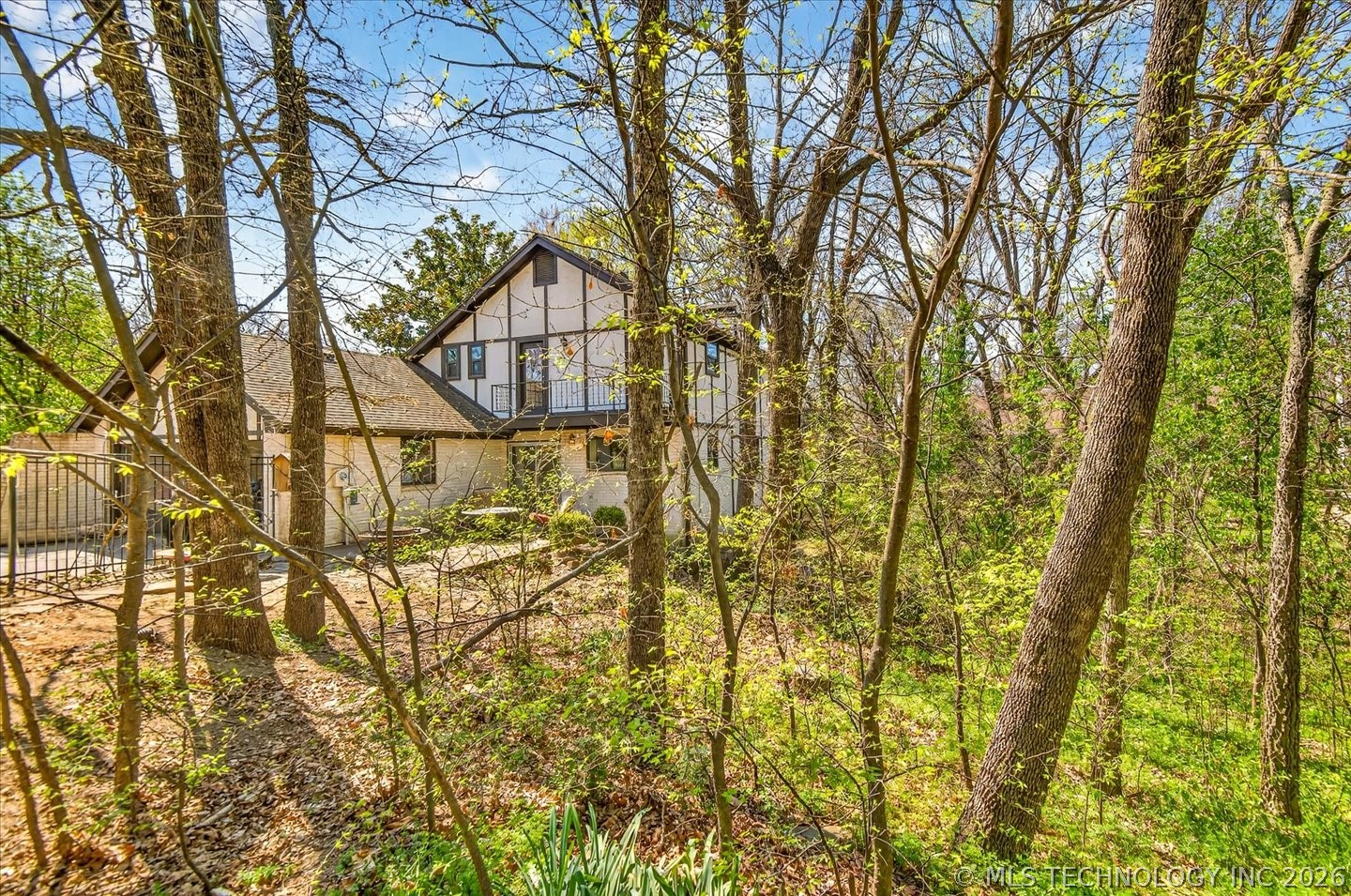 725 Kenwood Drive Property Photo 42