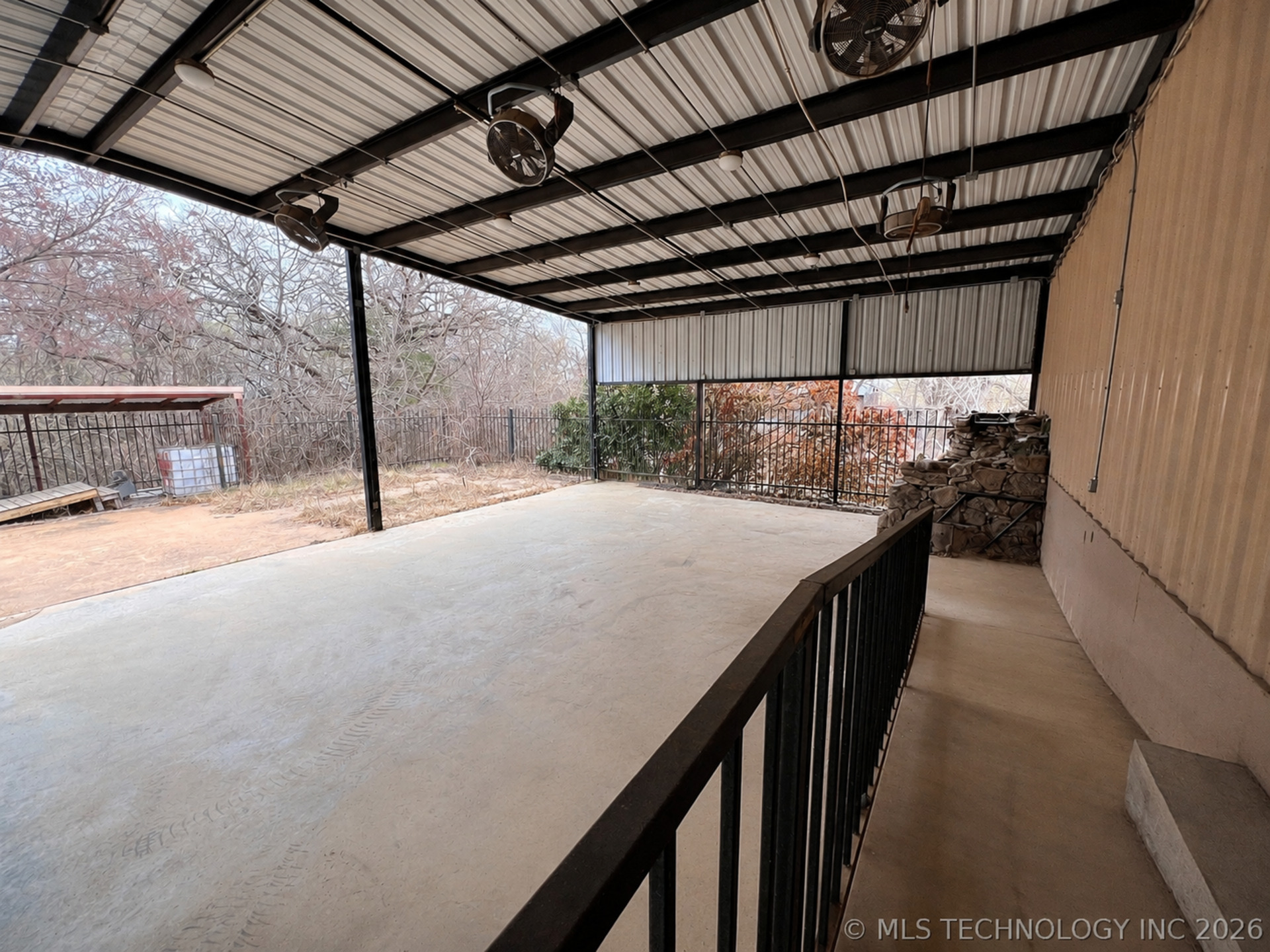 5268 N 377 Highway Property Photo 8