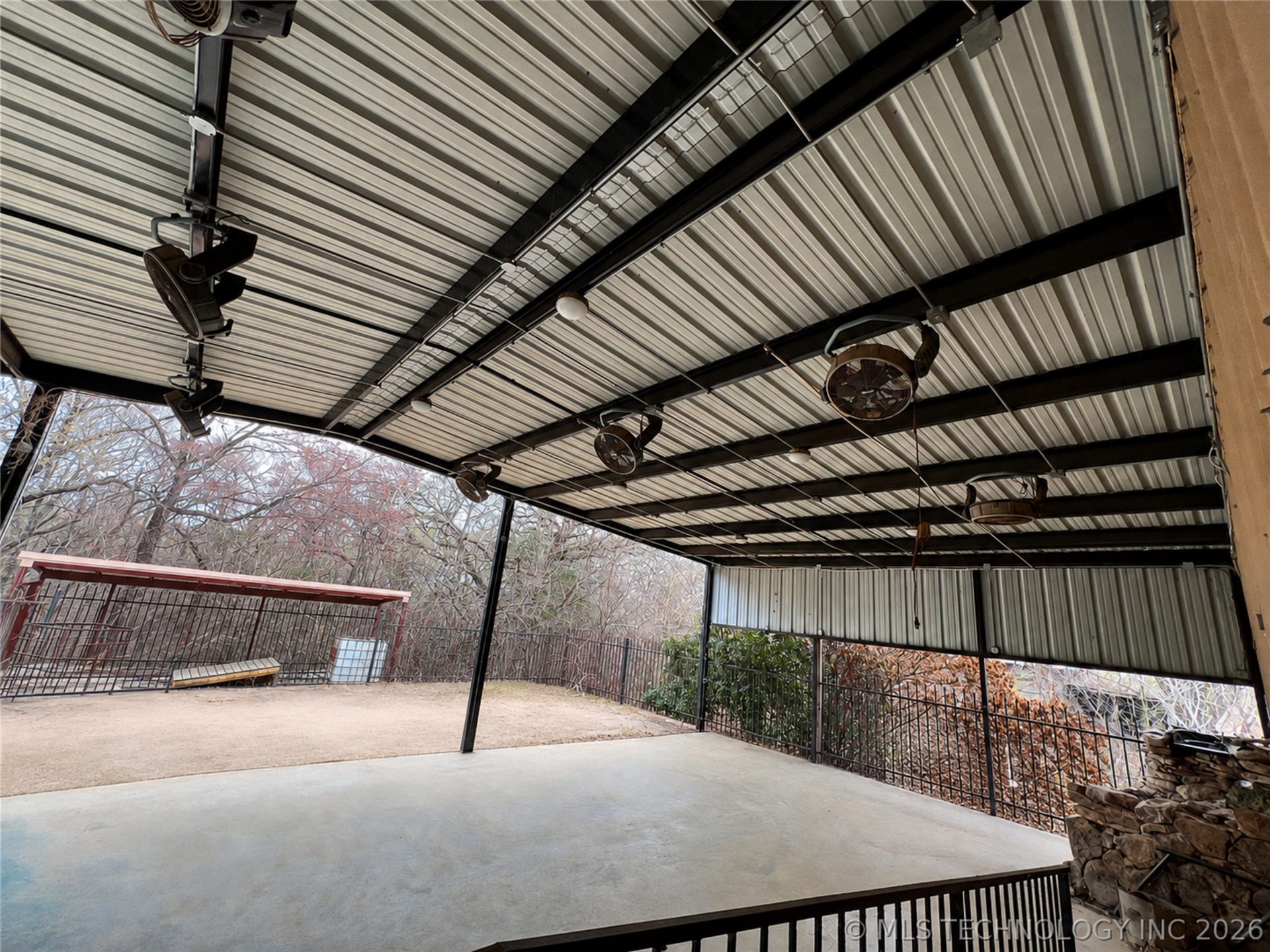 5268 N 377 Highway Property Photo 9
