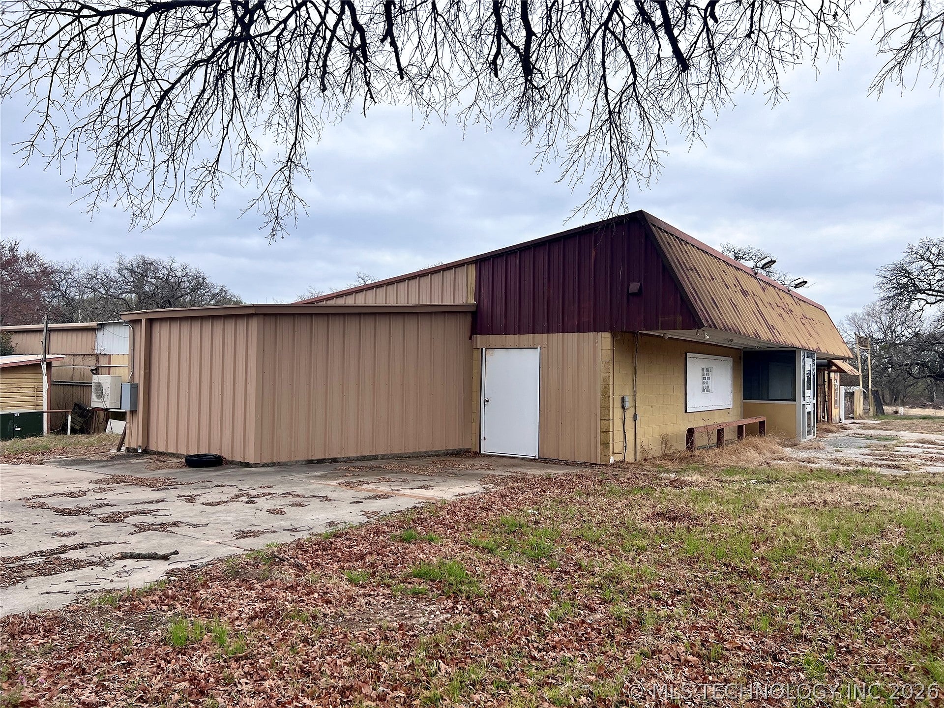 5268 N 377 Highway Property Photo 43