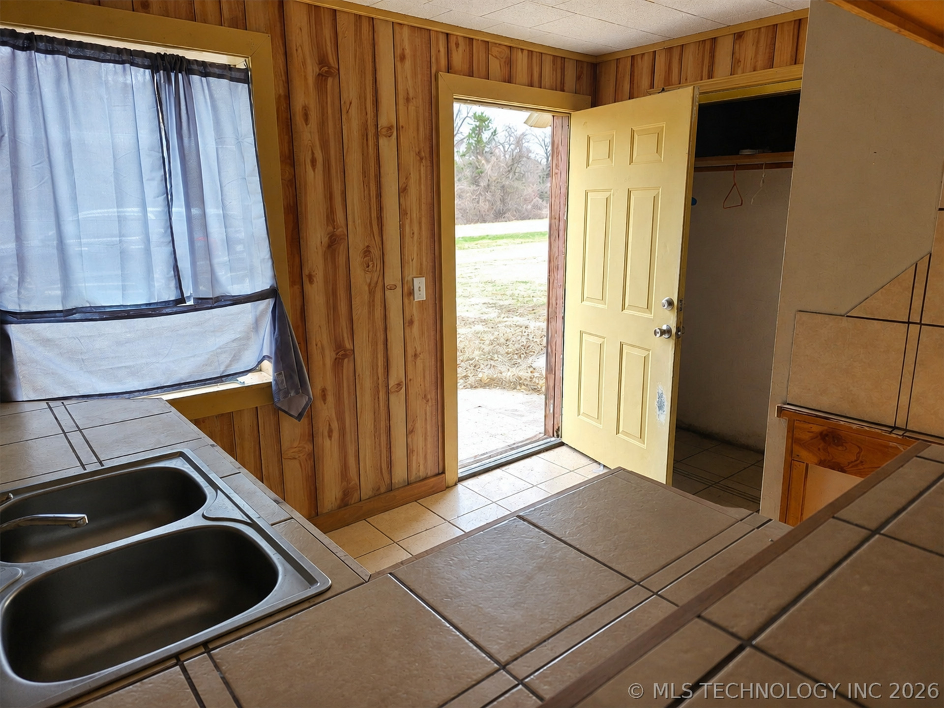 5268 N 377 Highway Property Photo 47