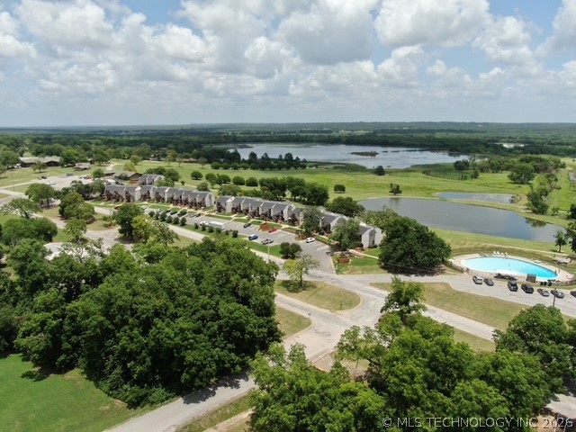 Rhonda Circle Property Photo 4