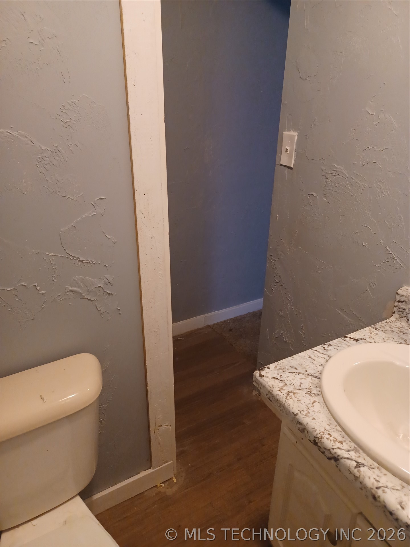 809 E 52nd Street North N Property Photo 9