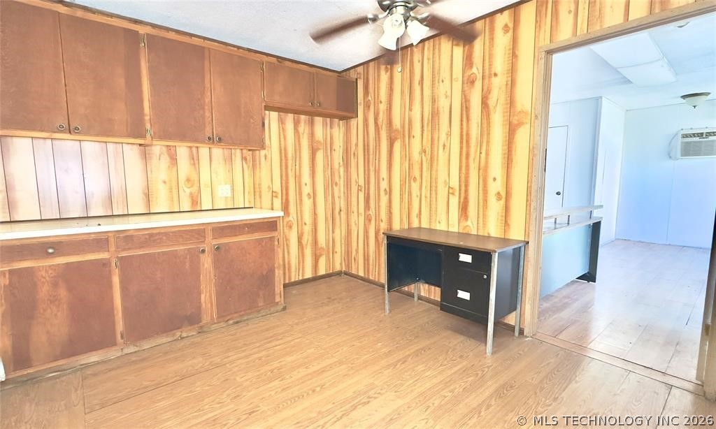 315 W Moses Property Photo 10