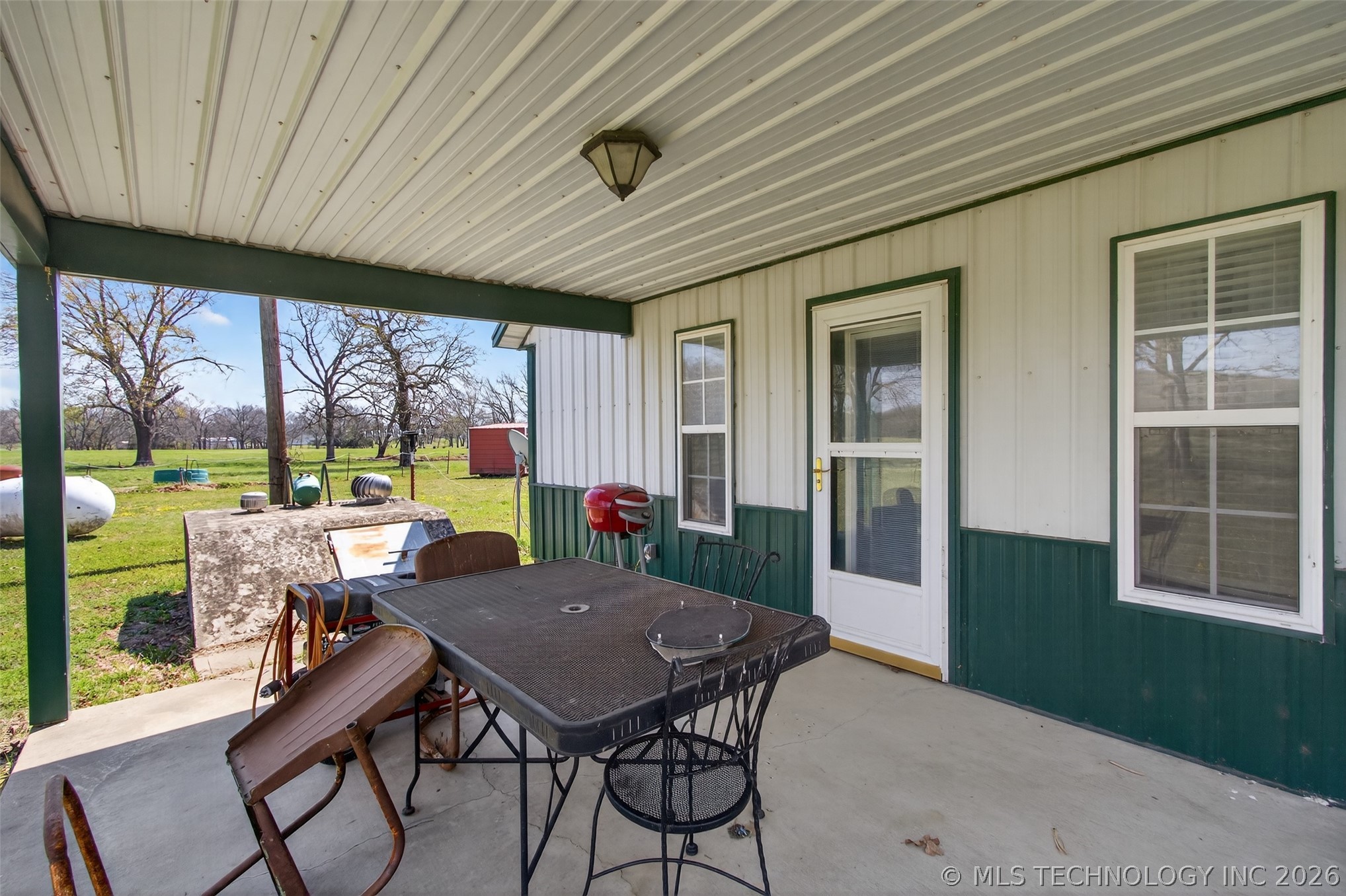 2709 S 34th Road Property Photo 10